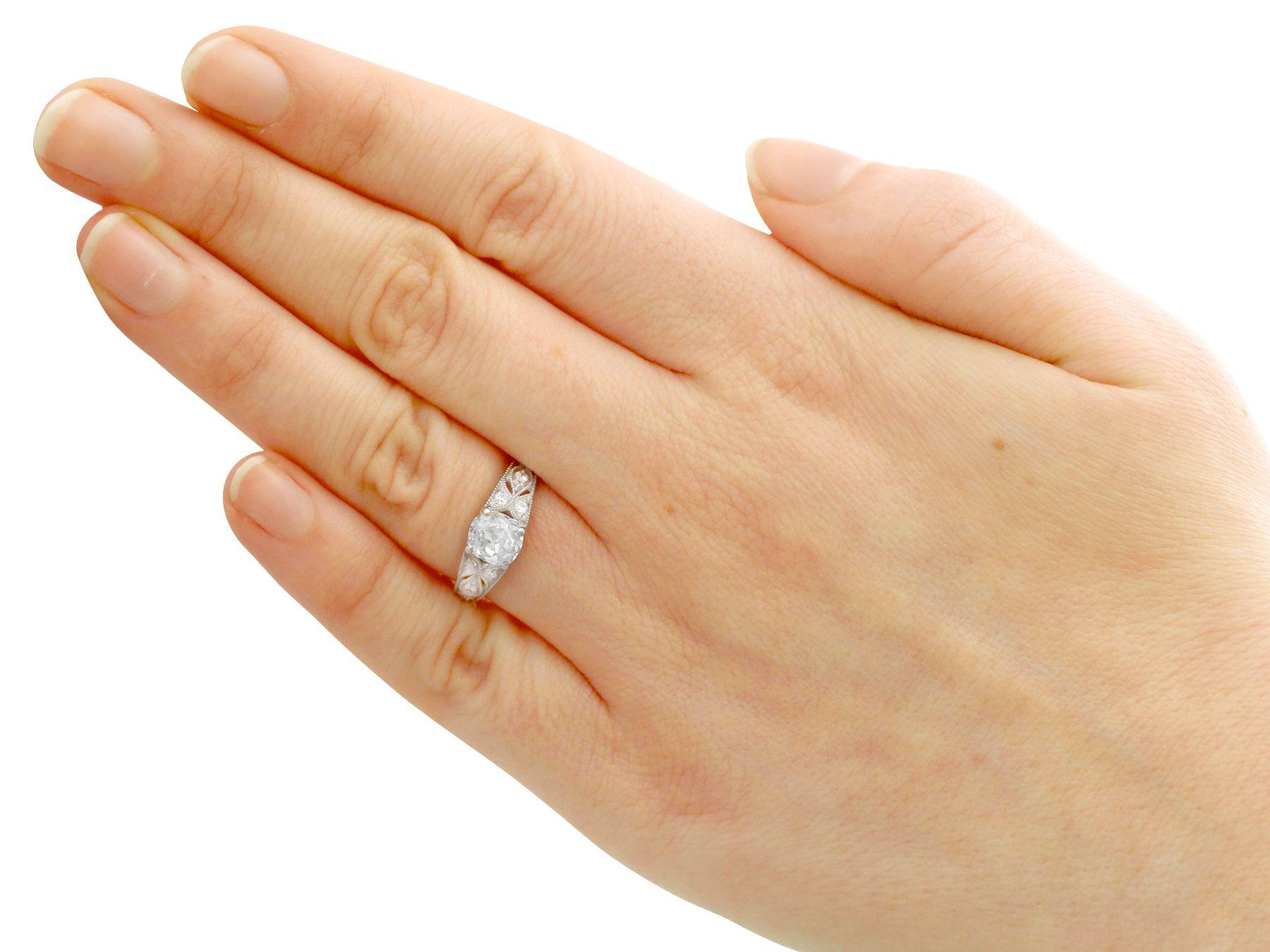 Bague de fiançailles solitaire en platine et diamant de 1.18 carats Pour femmes en vente