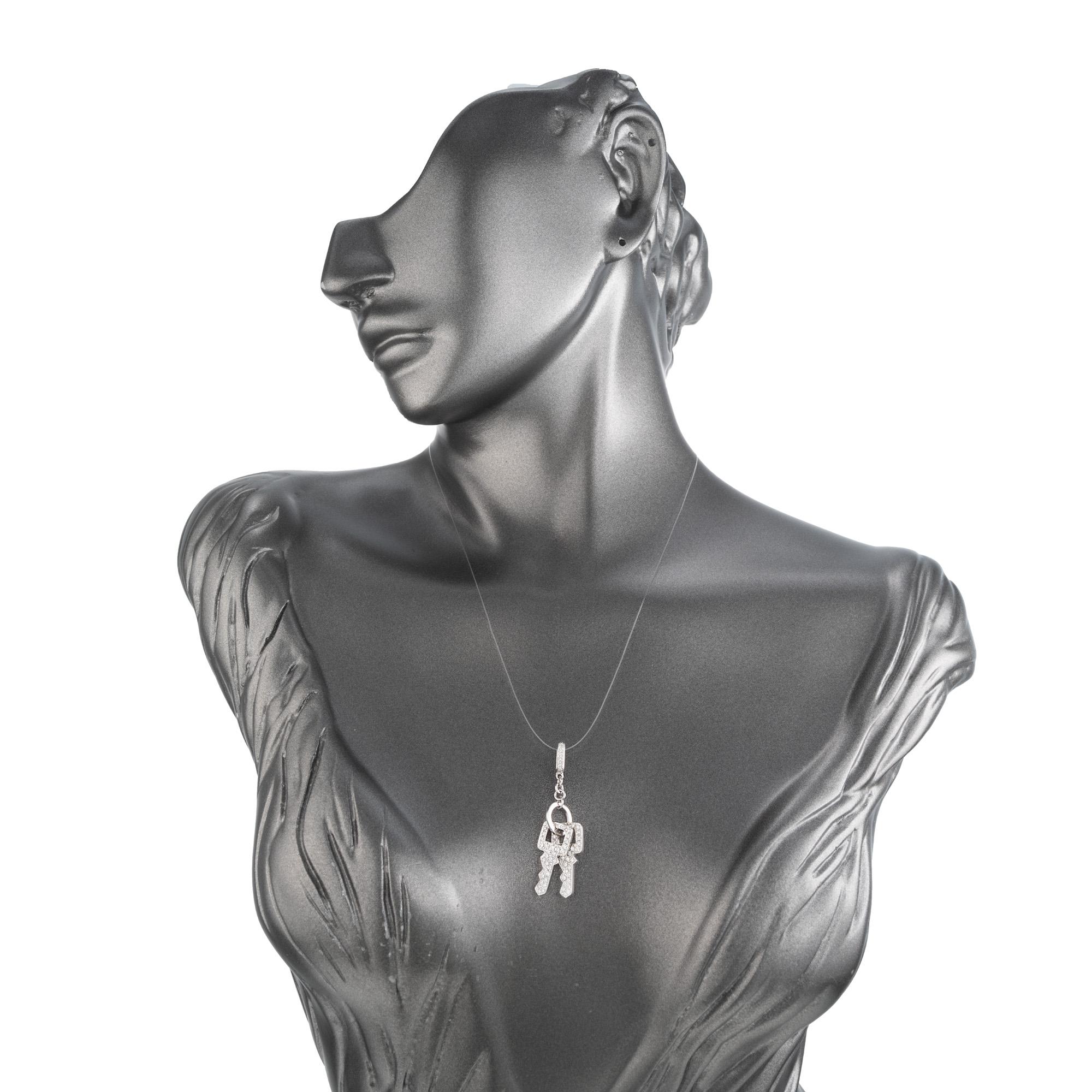Donna 1.18 Carat Diamond White Gold Pave Keys Pendant in vendita