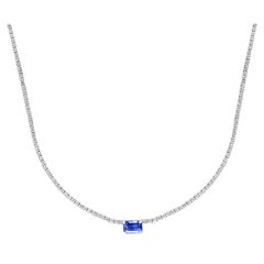 Collier tennis en or blanc 14 carats avec saphirs taille émeraude et diamants de 1,18 carat