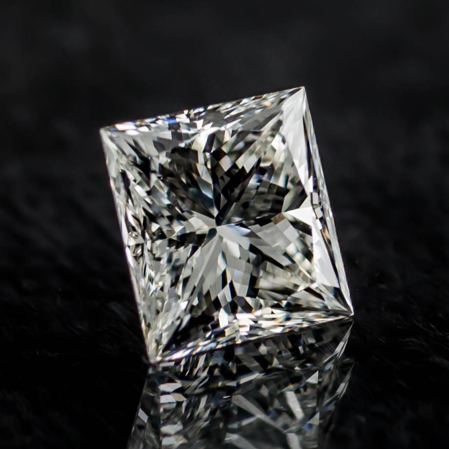 Taille princesse Diamant taille princesse de 1,18 carat non serti H / VS1 certifié GIA en vente