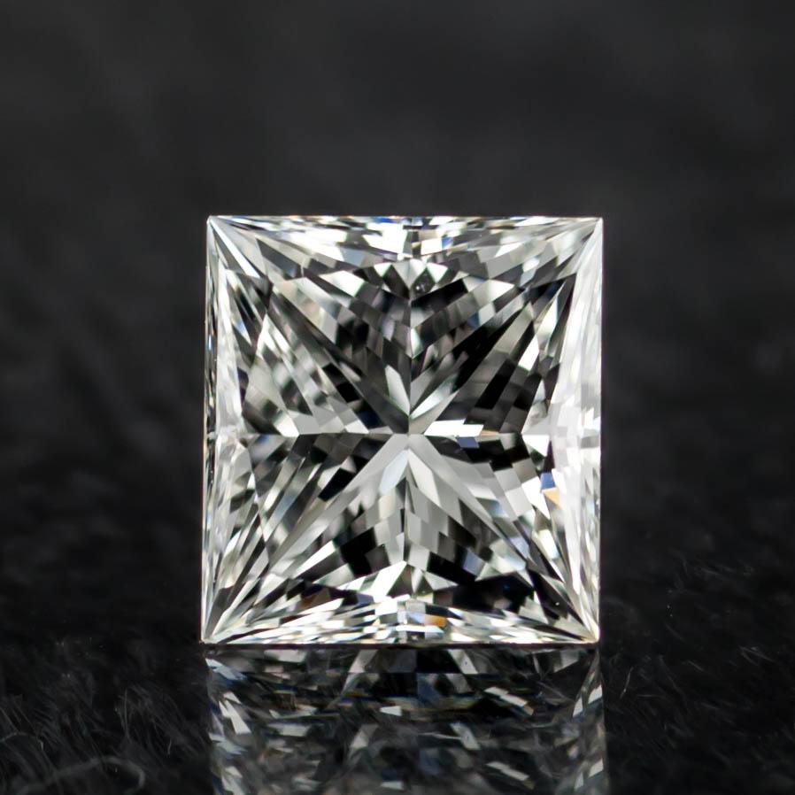 1,18 Karat Lose H / VS1 Princess Cut Diamant GIA zertifiziert im Zustand „Gut“ im Angebot in Sherman Oaks, CA