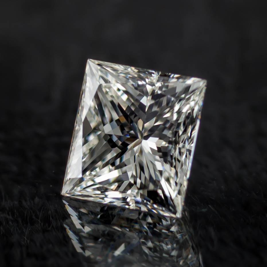 Women's or Men's 1.18 Carat Loose H / VS1 Princess Cut Diamond GIA Certified For Sale