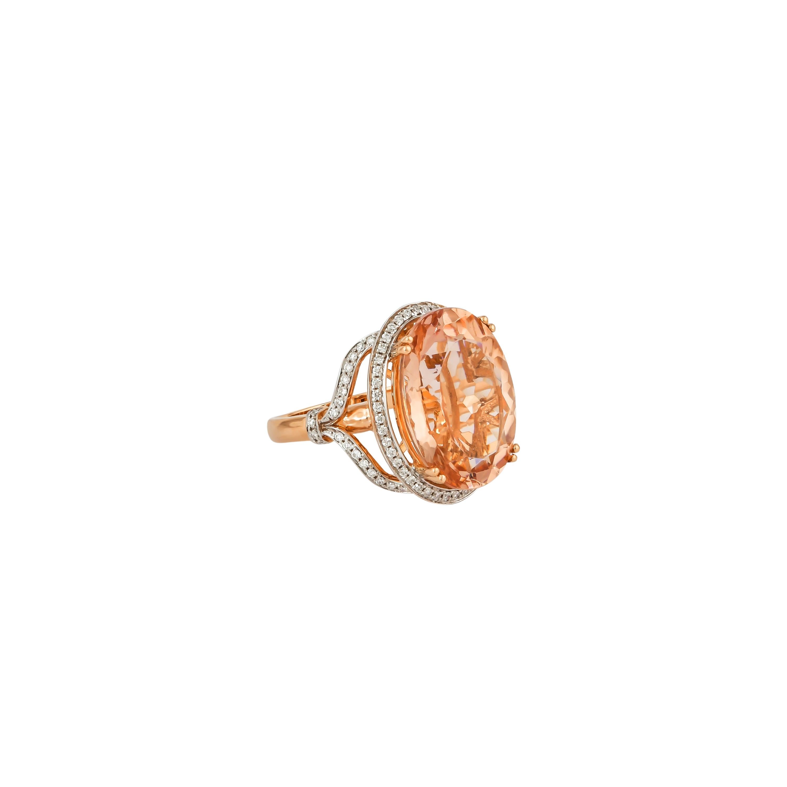 Contemporary 11.8 Carat Morganite and Diamond Ring in 18 Karat Rose Gold For Sale