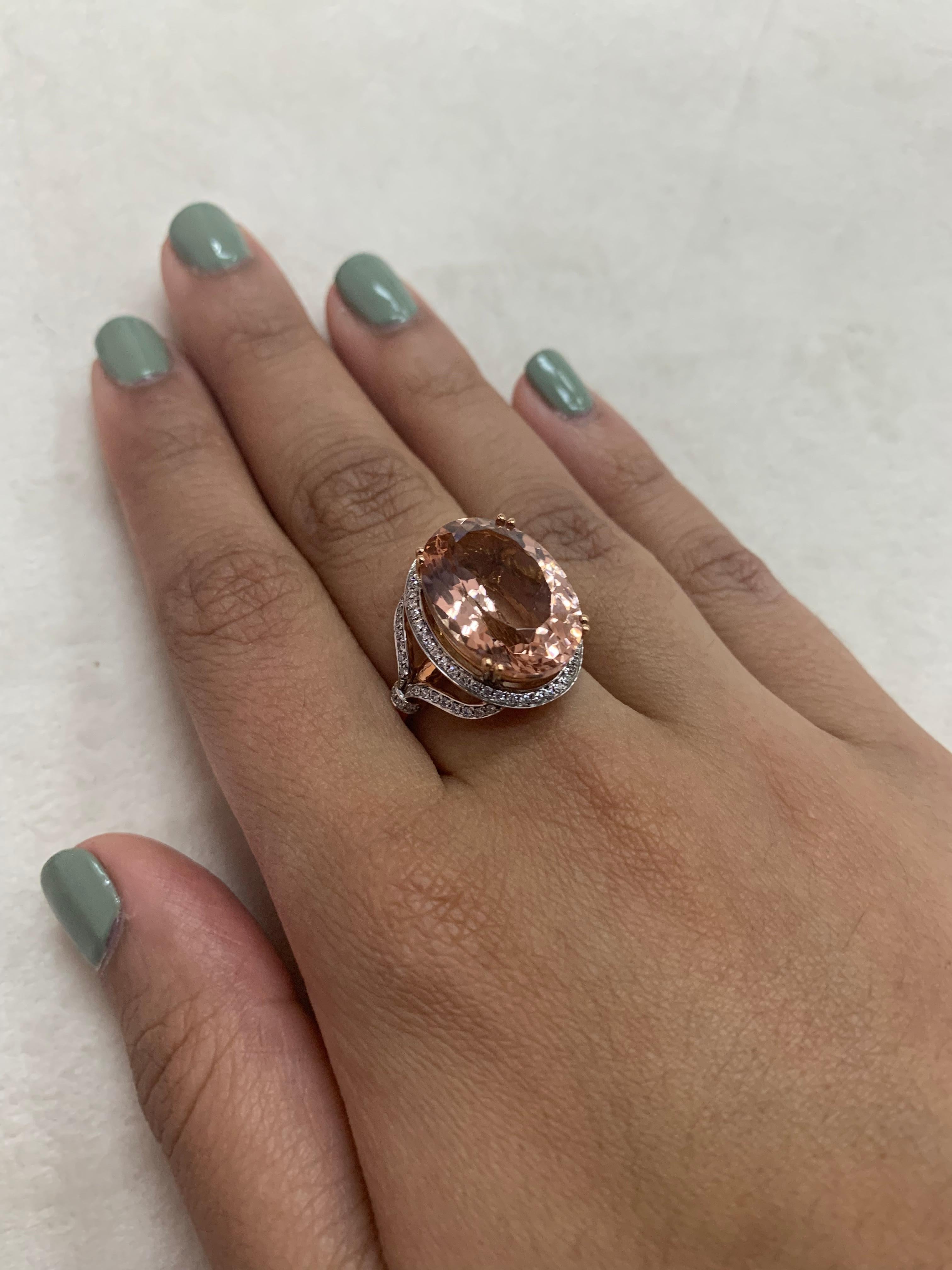 Oval Cut 11.8 Carat Morganite and Diamond Ring in 18 Karat Rose Gold For Sale