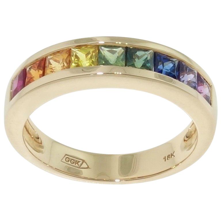 1,18 Karat mehrfarbiger Saphir im Prinzessinnenschliff Gold Eternity-Ring im Angebot