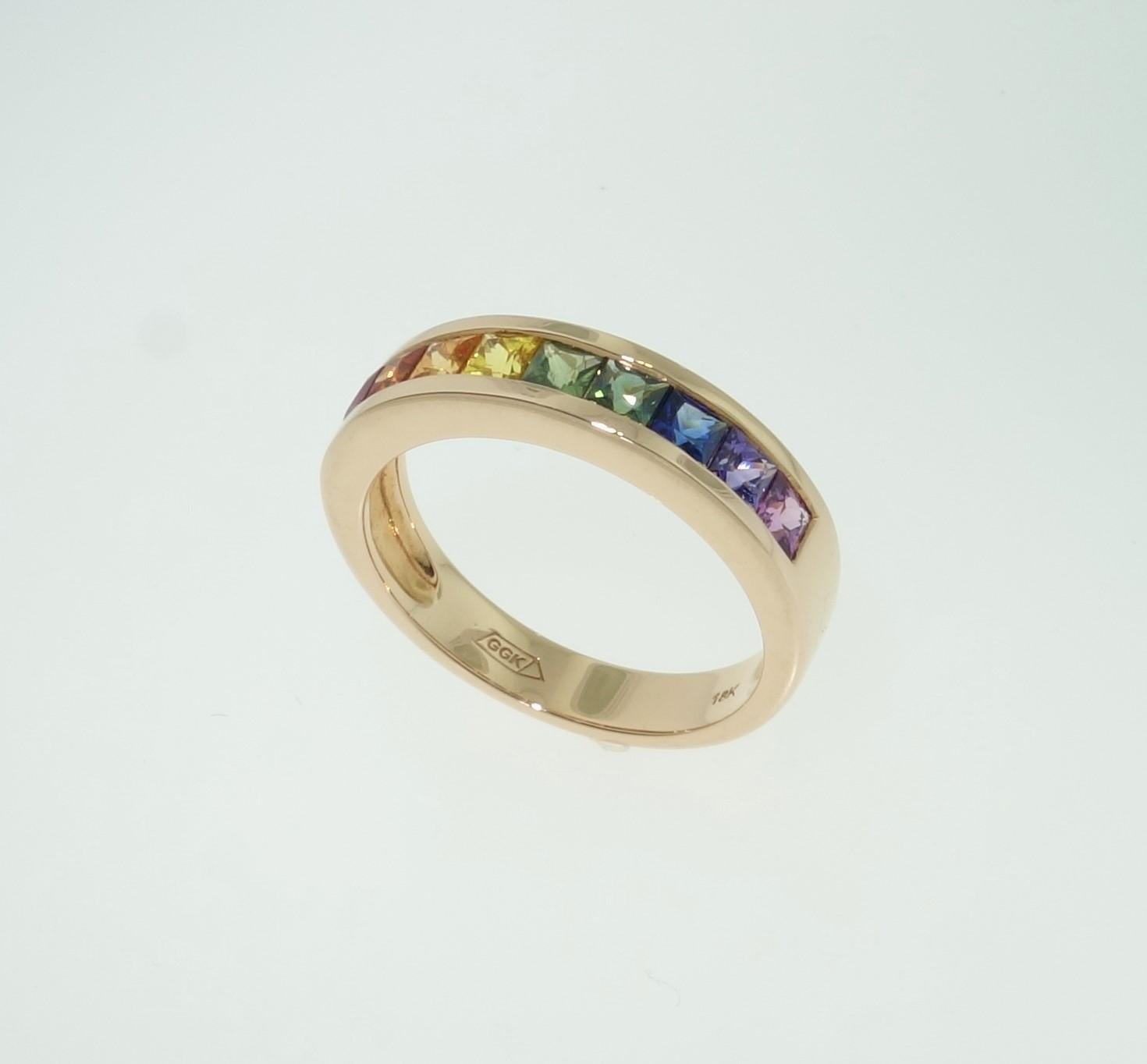 Contemporain 1.18 Carat Multi-Color Princesse Sapphire Gold Eternity Band Ring en vente