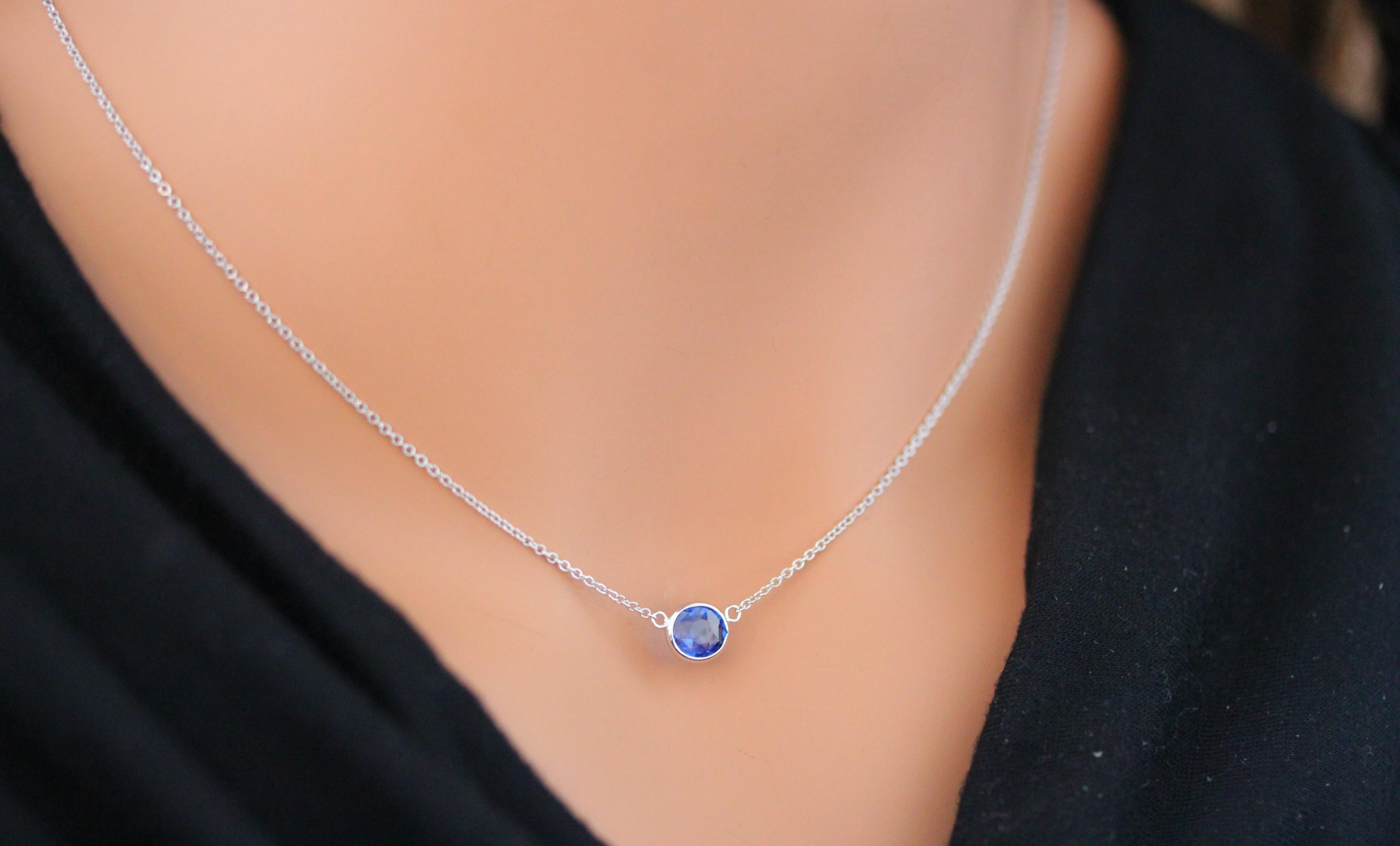 Contemporary 1.18 Carat Oval Sapphire Blue Fashion Necklaces In 14k White Gold For Sale