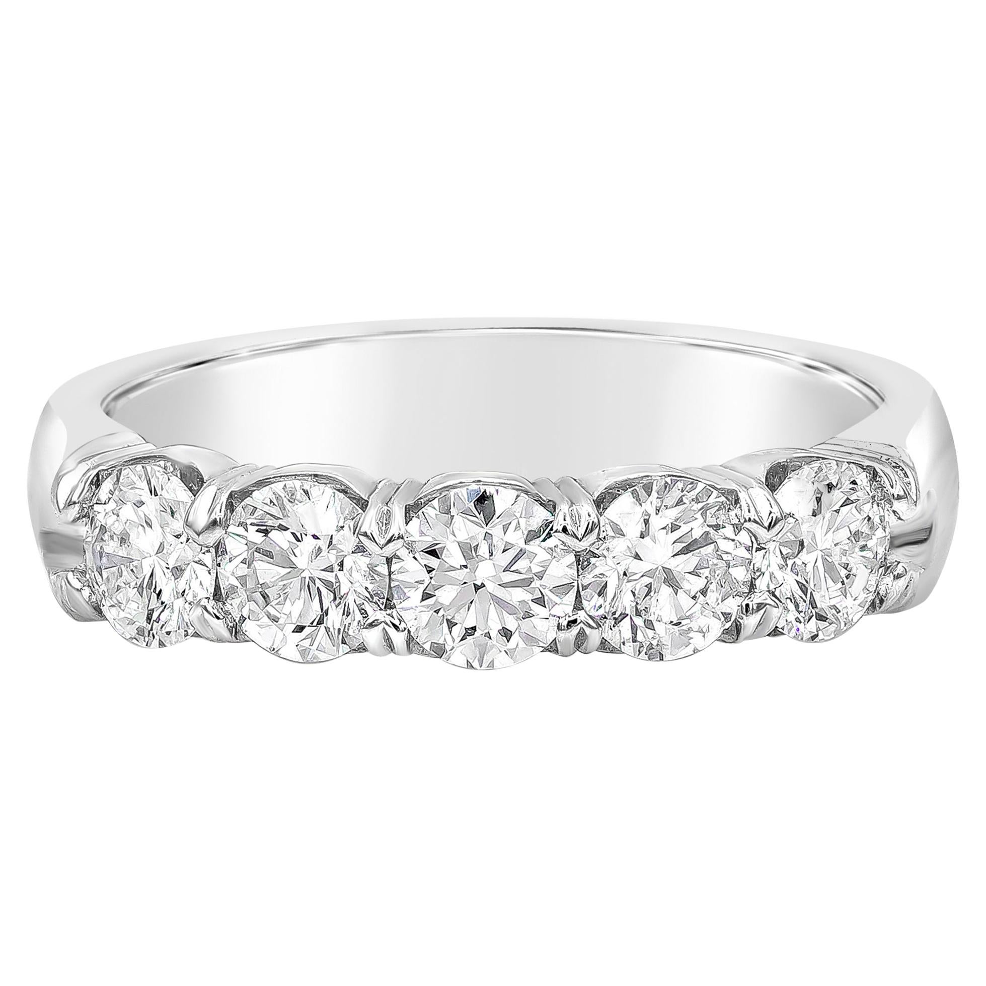 Roman Malakov 1.18 Carat Total Round Cut Diamond Five-Stone Wedding Band Ring For Sale