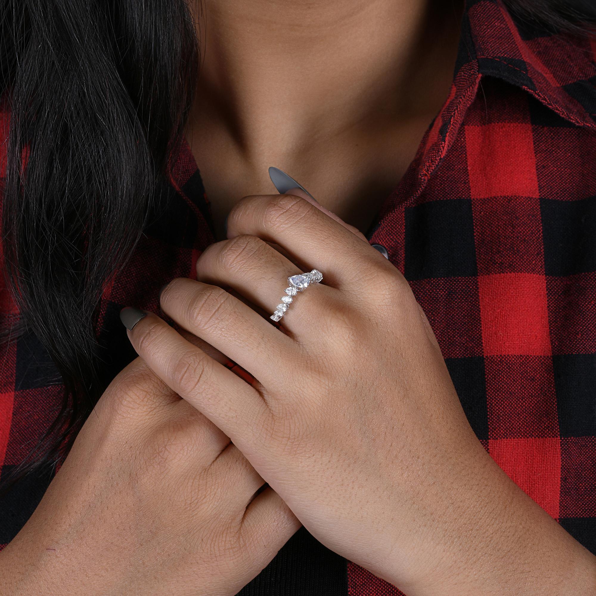 1,18 Karat SI Reinheit HI Farbe Birnen Brillantschliff Diamantring 18k Weißgold (Tropfenschliff) im Angebot