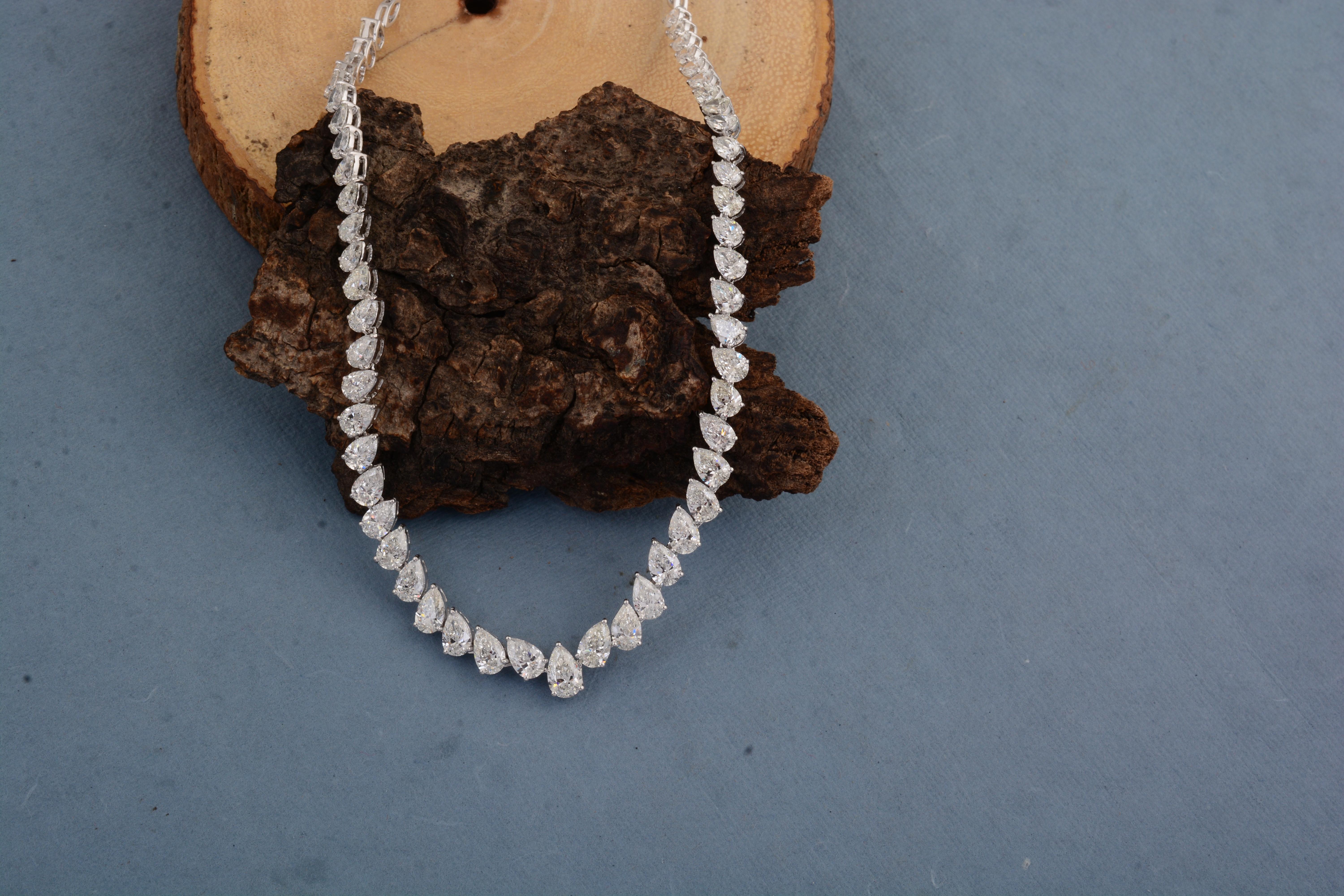 Donna 11,8 carati SI/HI Collana con diamanti a pera in oro bianco 18 carati Gioielli fatti a mano in vendita