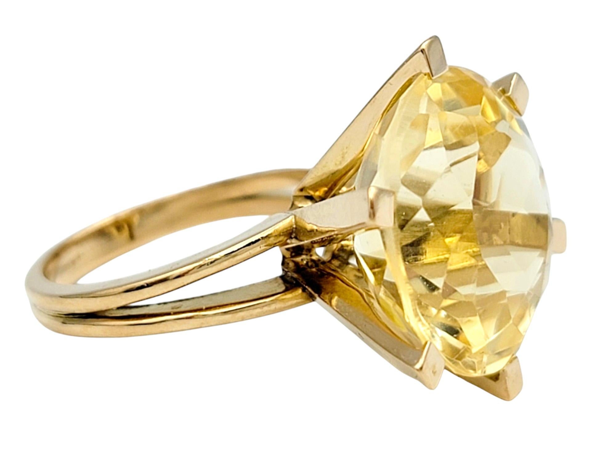 11.8 Carat Solitaire Citrine High Profile Cocktail Ring in 14 Karat Yellow Gold For Sale 1