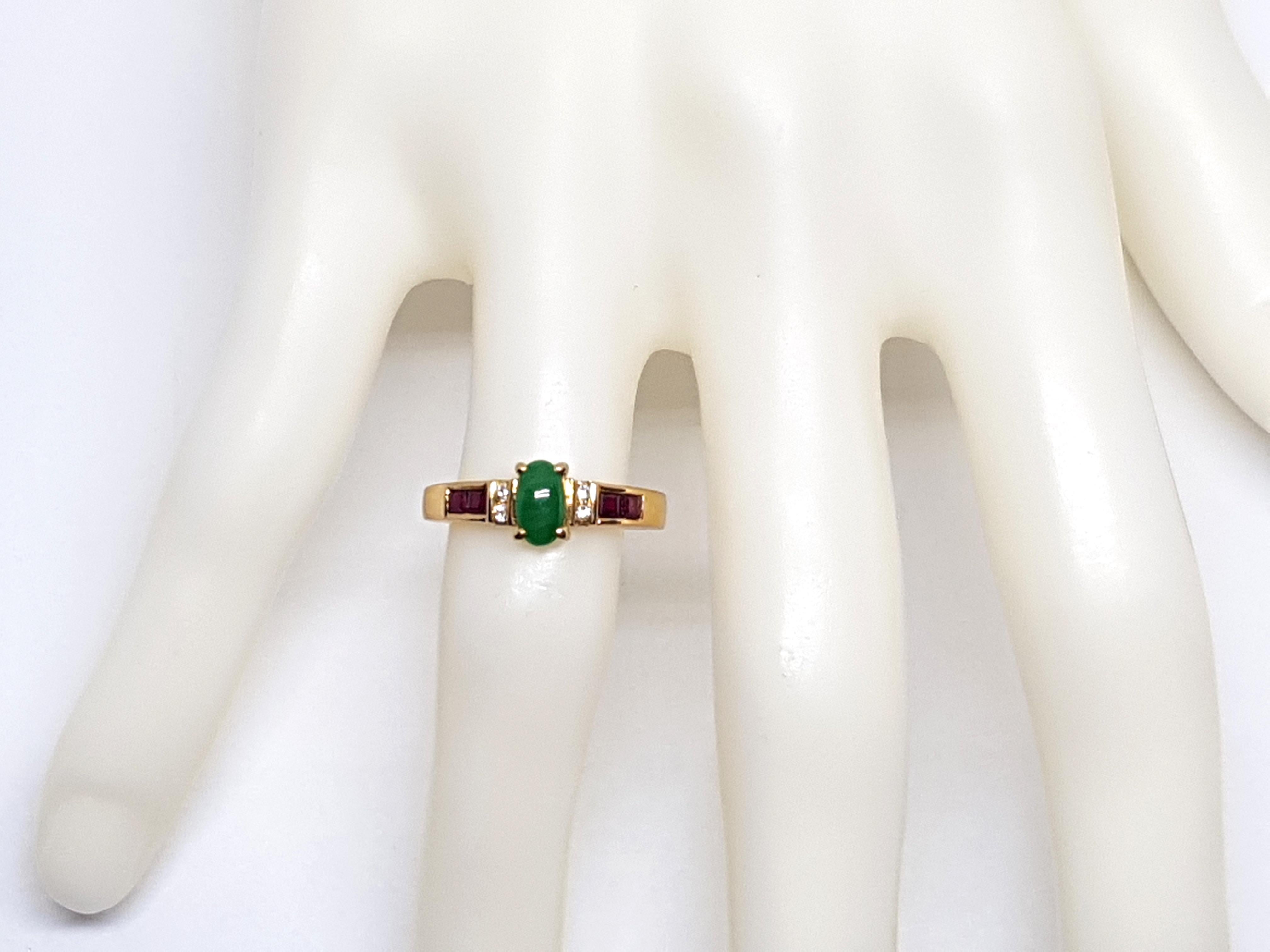 1.18 Carat Yellow Gold Emerald Ruby Diamond Ring For Sale 2