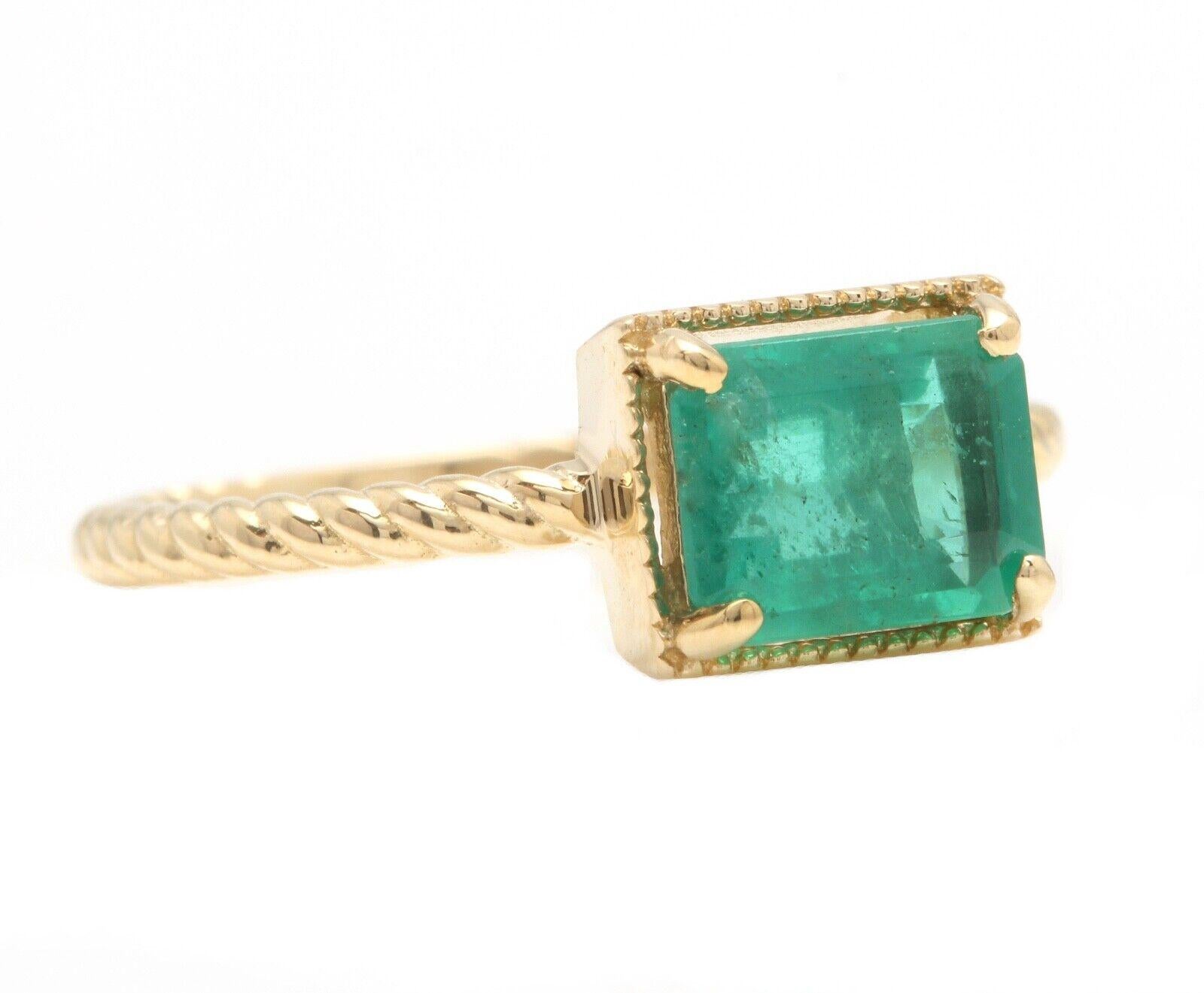 1.18 Carats Exquisite Natural Emerald 14K Solid Yellow Gold Ring

Total Natural Emerald Weight is: Approx. 1.18 Carats 

Emerald Measures: Approx. 7.90 x 5.95 mm

Emerald Treatment: Oiling

Ring size: 7 (free re-sizing available)

Ring total weight: