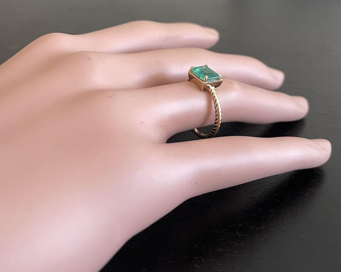 1.18 Carats Natural Emerald 14K Solid Yellow Gold Ring For Sale 1