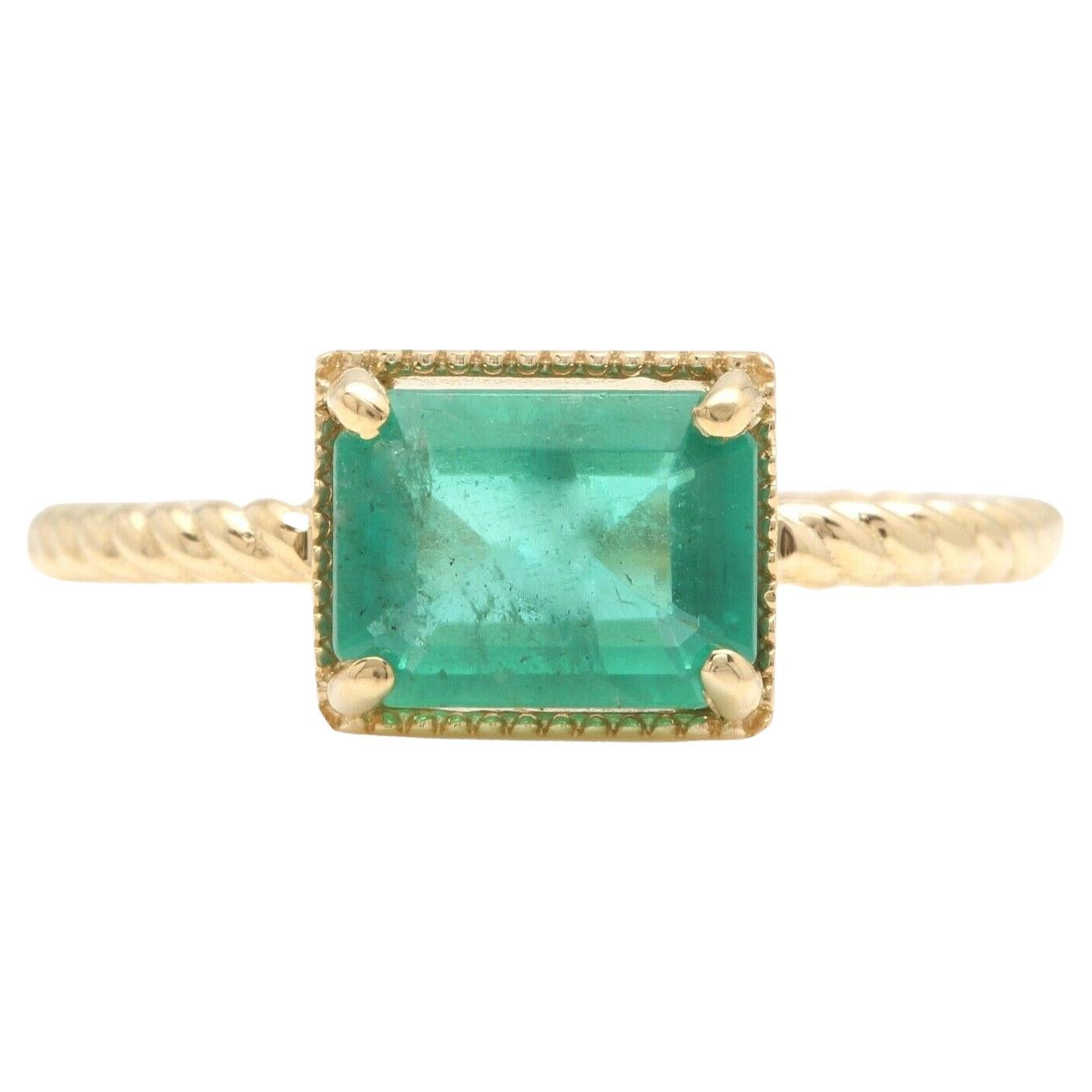 1.18 Carats Natural Emerald 14K Solid Yellow Gold Ring For Sale