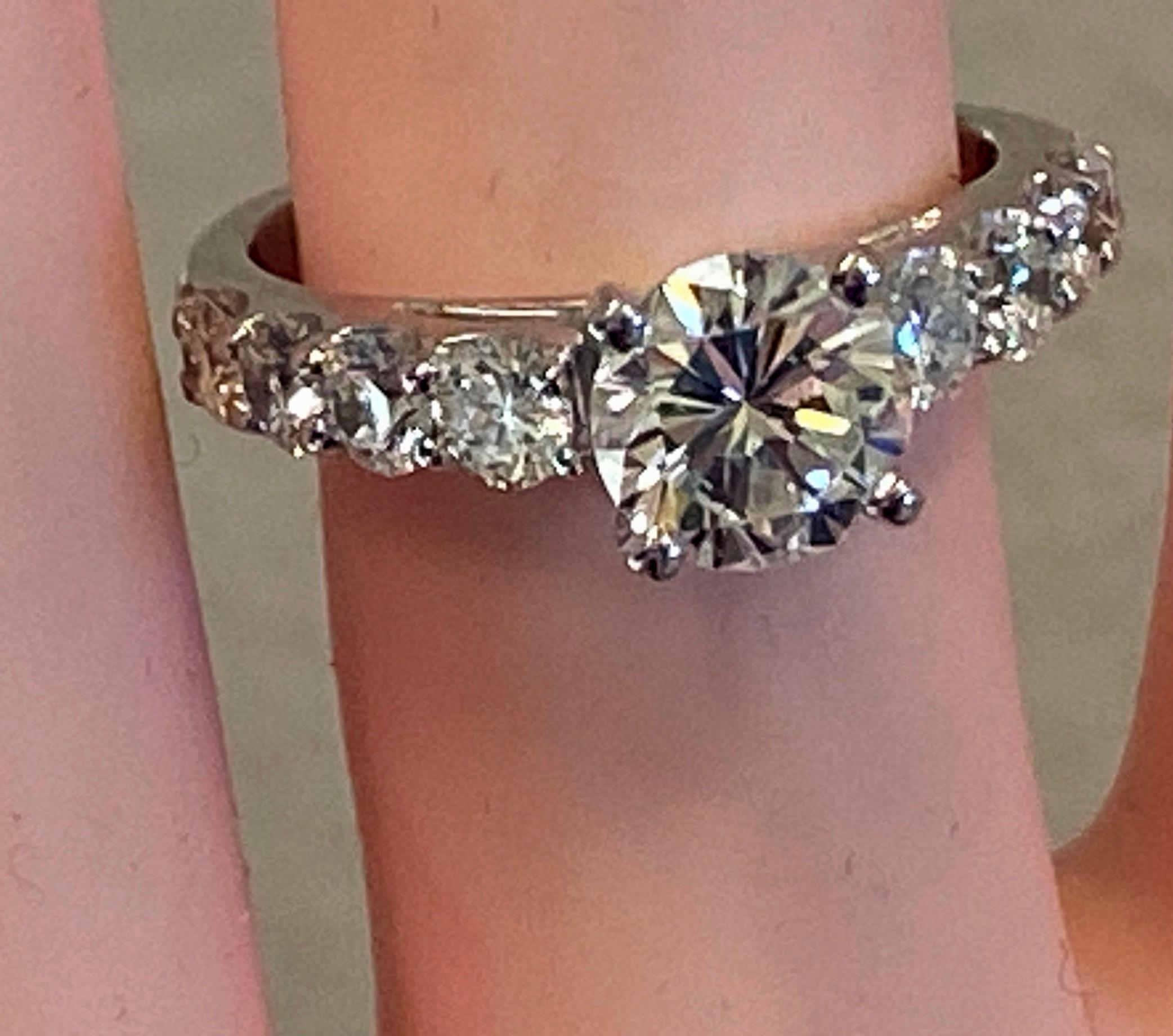 1.18 Carat Round Cut Center Diamond Engagement Ring in 14 Karat White Gold For Sale 2