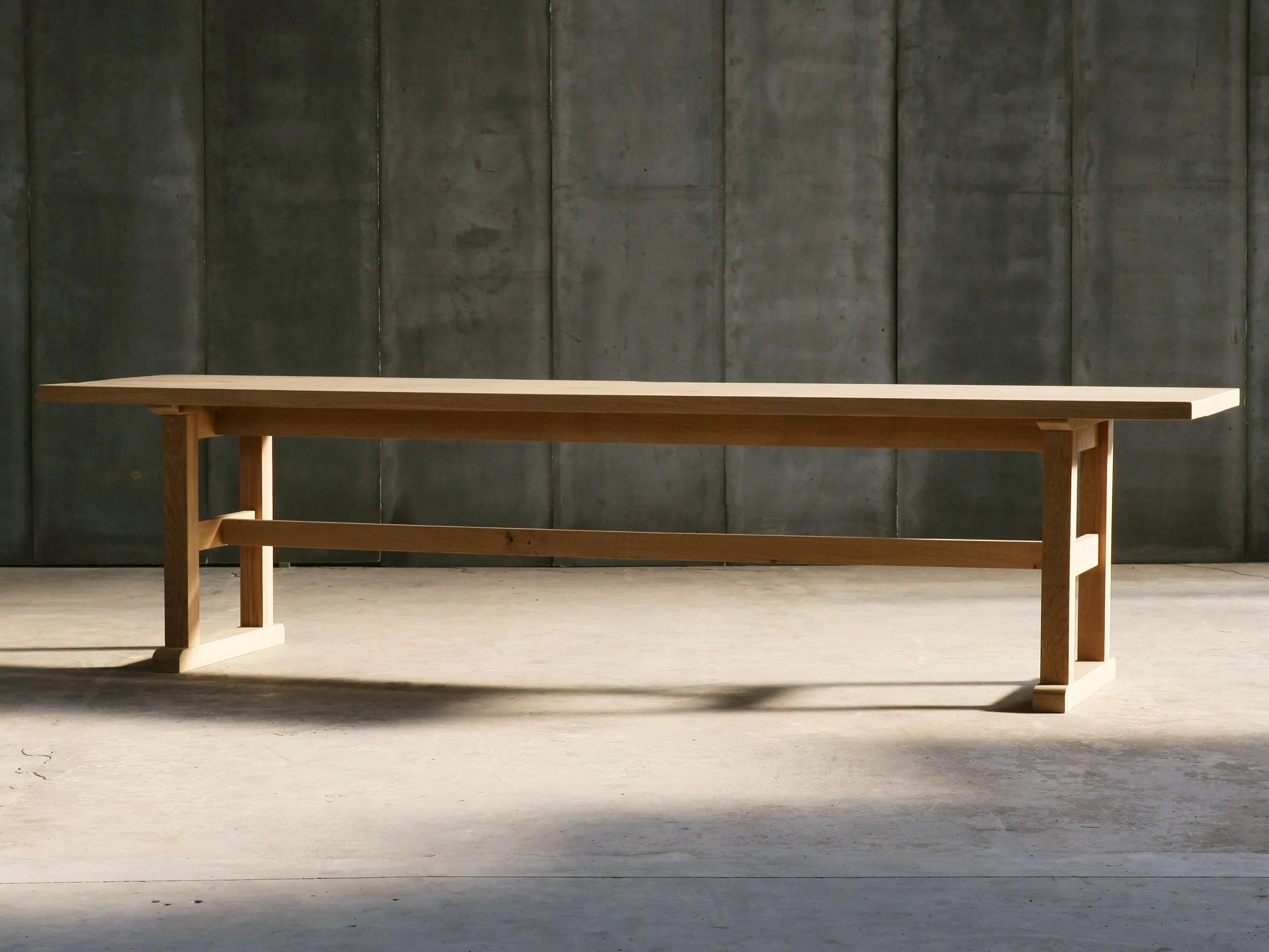 Mesa de comedor belga de roble macizo 118 en venta 1