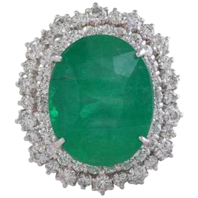 11.80 Carat Natural Emerald and Diamond 18 Karat Solid White Gold Ring For Sale