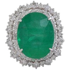 11.80 Carat Natural Emerald and Diamond 18 Karat Solid White Gold Ring