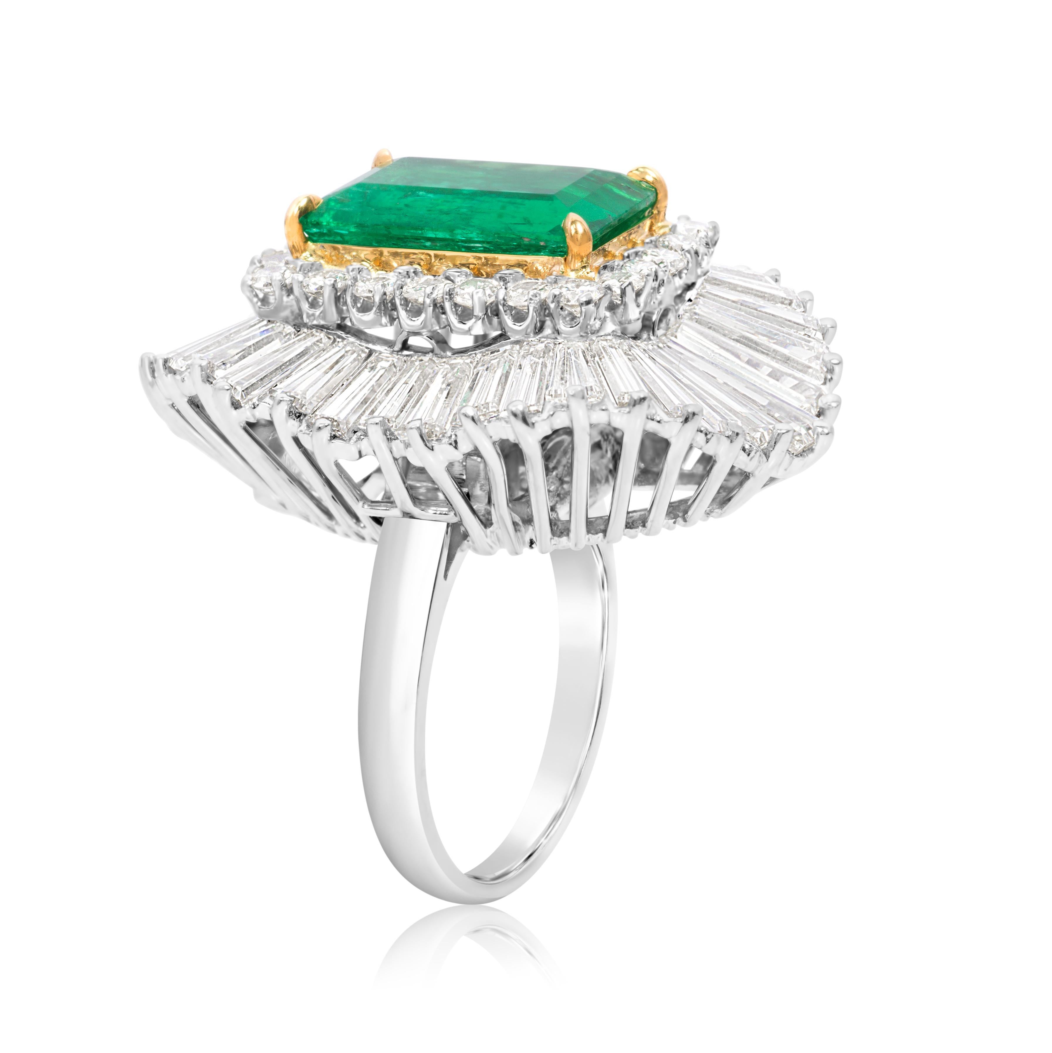 11,80 Karat insgesamt Smaragd & Diamant Cocktail-Ring aus Weißgold & Platin (Empire) im Angebot