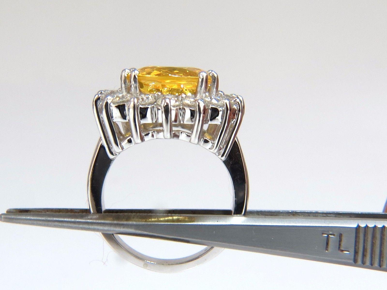 Bague canari brillante en or 14 carats avec saphir jaune naturel de 11,81 carats et diamants Neuf - En vente à New York, NY