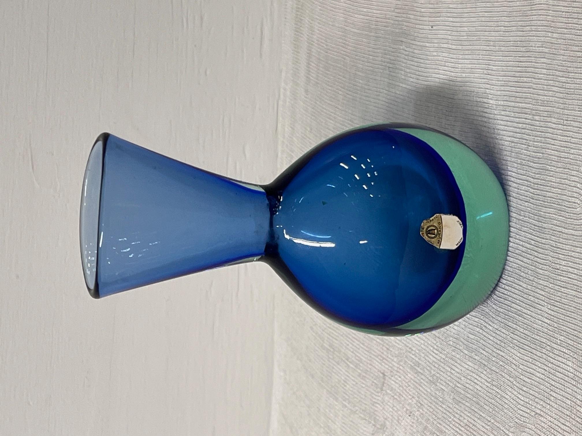 “11824” Model Glass vase by Flavio Poli In Good Condition For Sale In Red Lion, PA