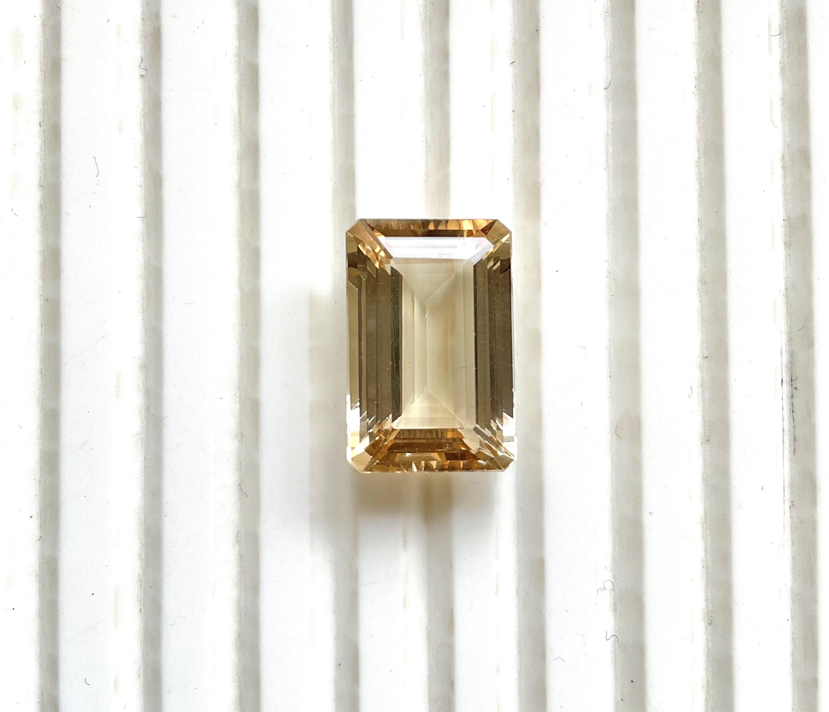 Taille octogone 11.84 Carats Peach Tourmaline Octagon Faceted Top Quality Cut stone Natural Gem en vente