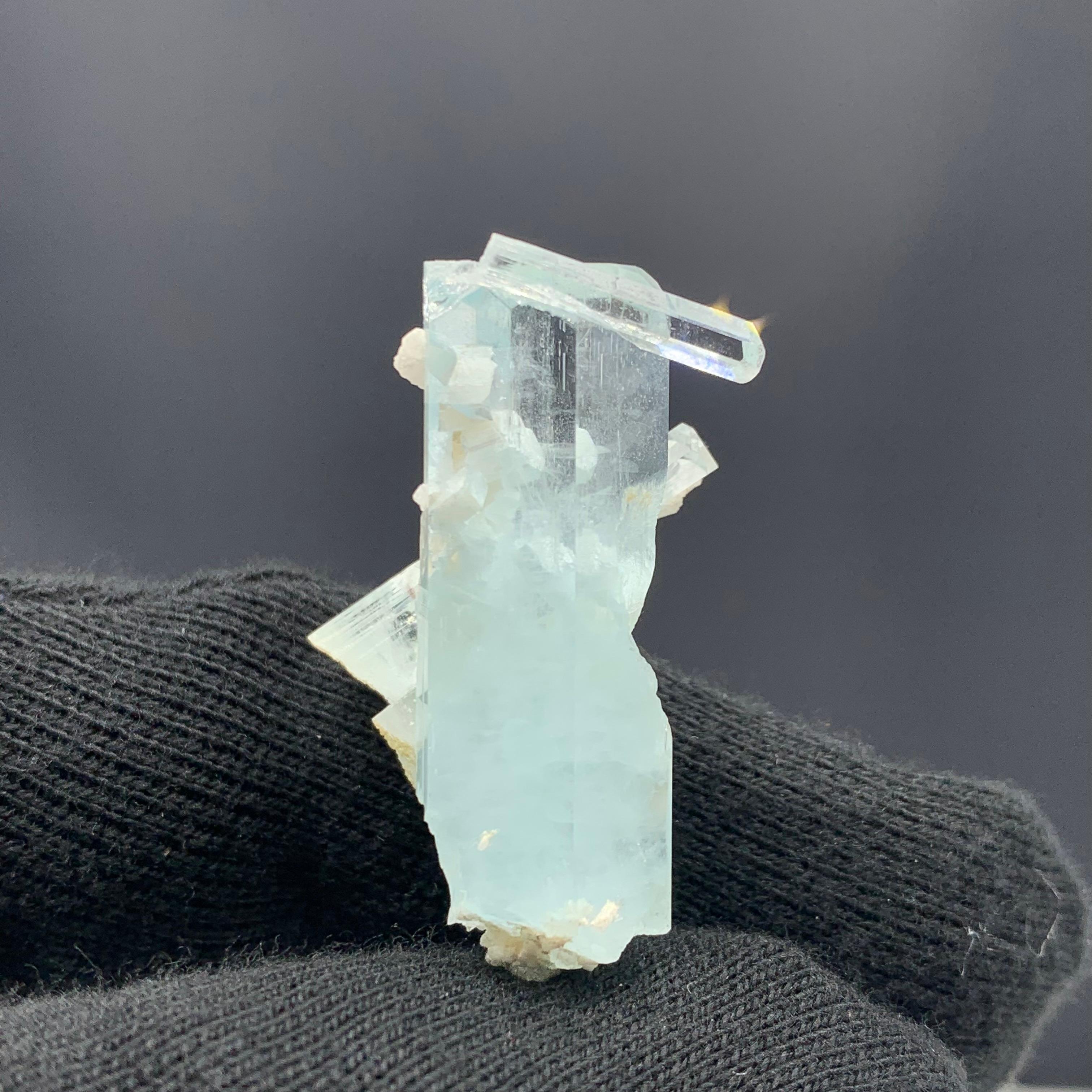 Fino al XVIII secolo Esemplare di acquamarina di 11,84 grammi proveniente dalla Valle di Shigar, Pakistan in vendita