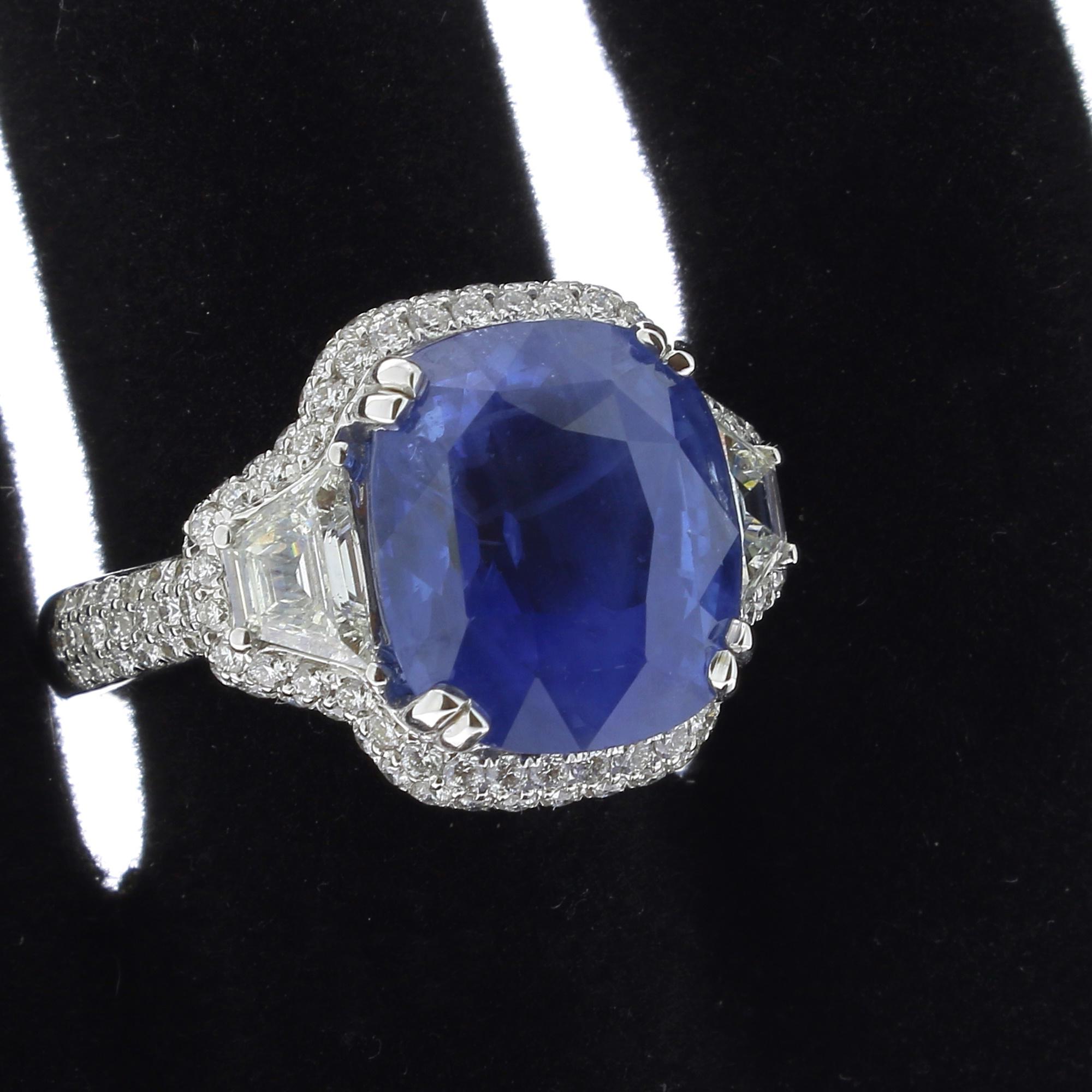 11.85 Carat Intense Blue No Heated Sapphire Ring Certified Ceylon Sapphire In New Condition In Istanbul, TR