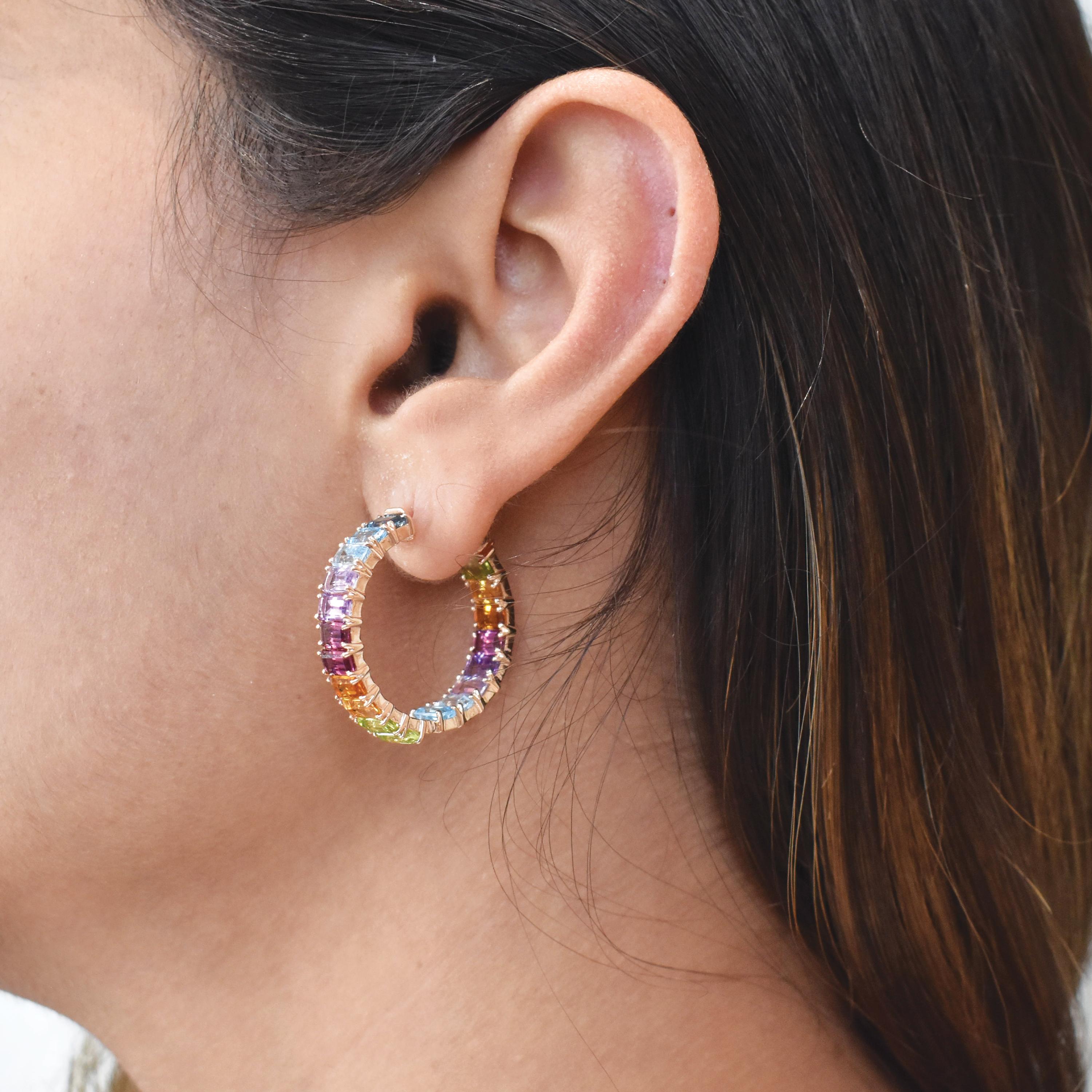 11.85 Karat Multicolor Regenbogen Edelsteine Achteck Gold Hoop Ohrringe im Angebot 7