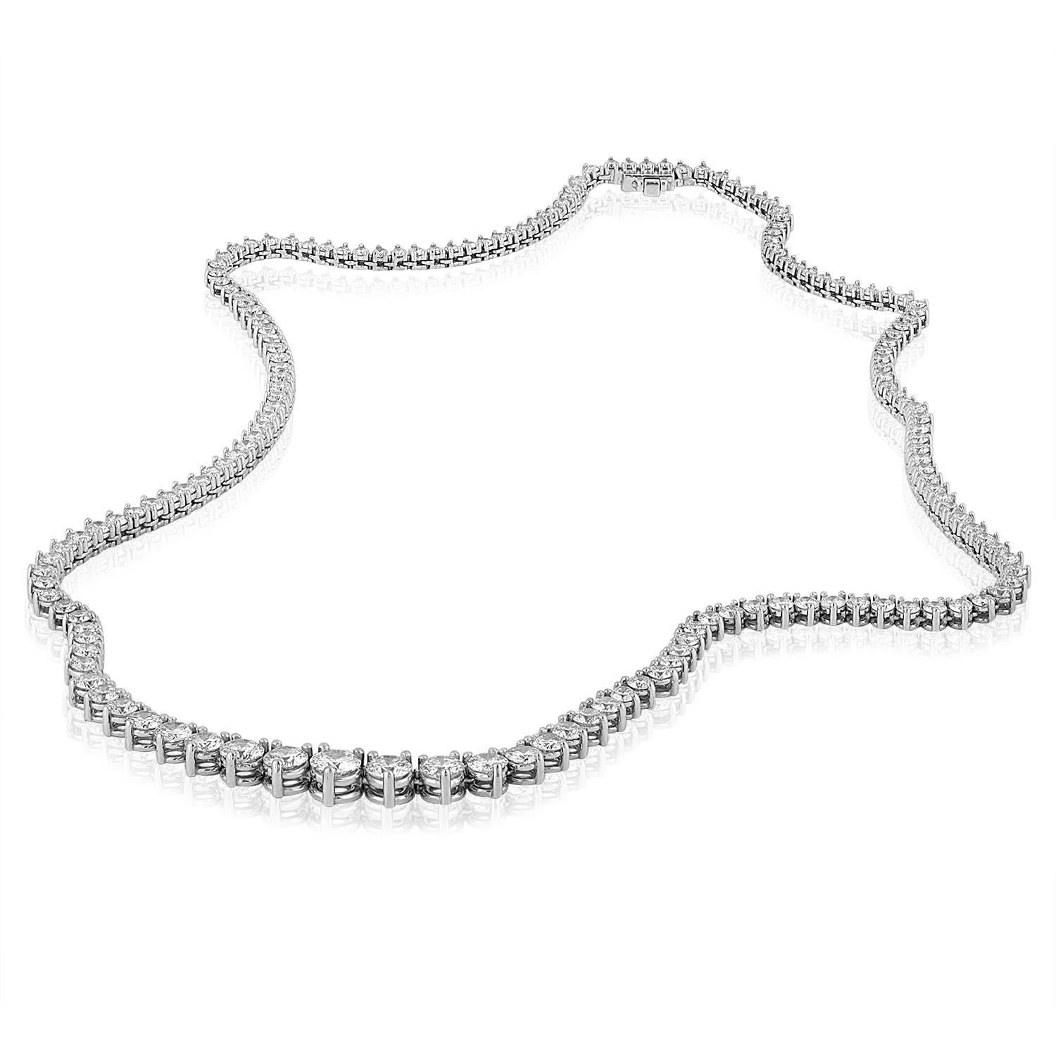 Very Classic Riviere Necklace
The necklace is 18K White Gold
There are 11.86 Carat in Diamonds E/F/G VS/SI
The necklace weighs 25.3 grams
The necklace is 18