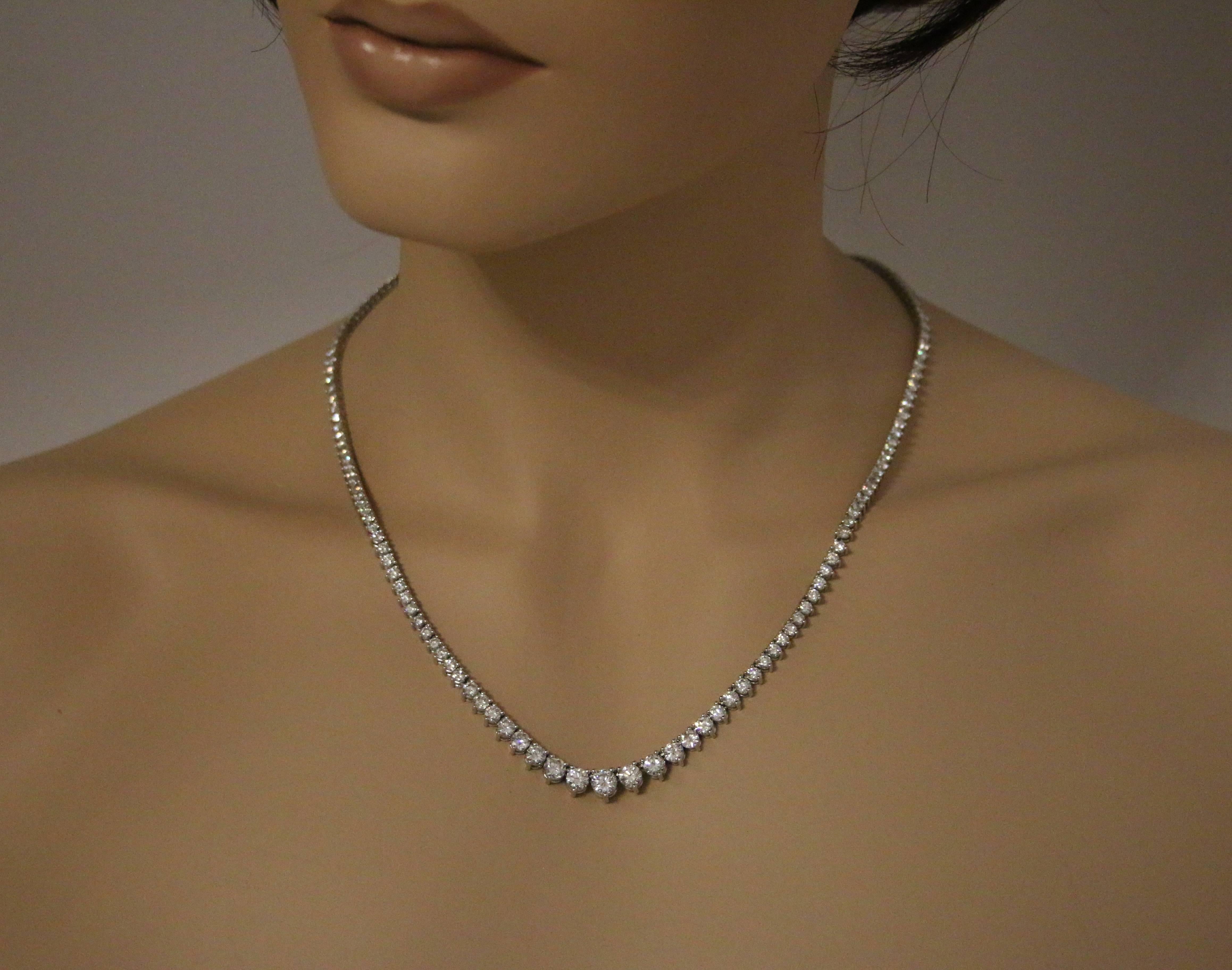 Contemporary 11.86 Carat E/F/G VS/SI Diamond Gold Riviere Necklace For Sale