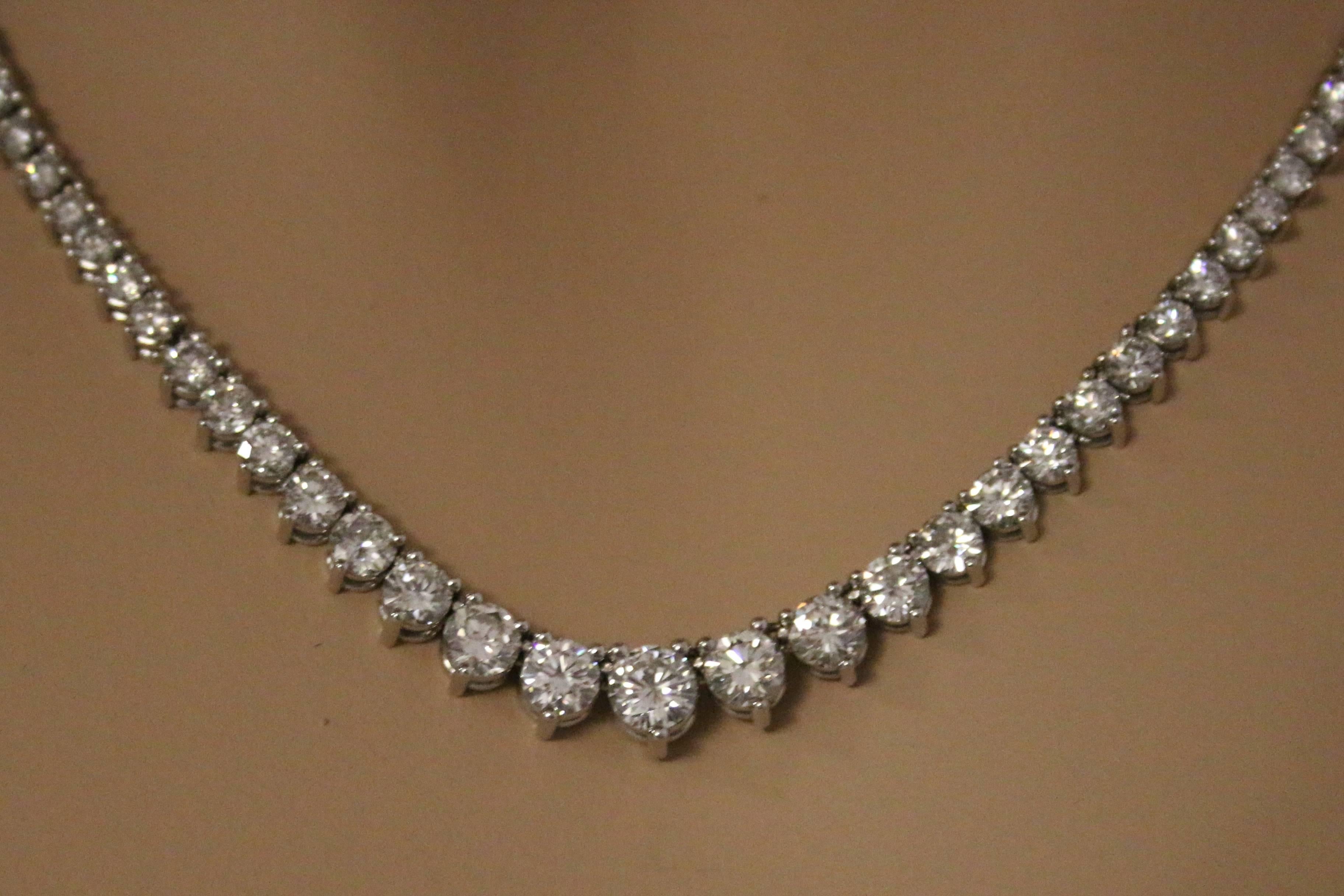 11.86 Carat E/F/G VS/SI Diamond Gold Riviere Necklace In New Condition For Sale In New York, NY