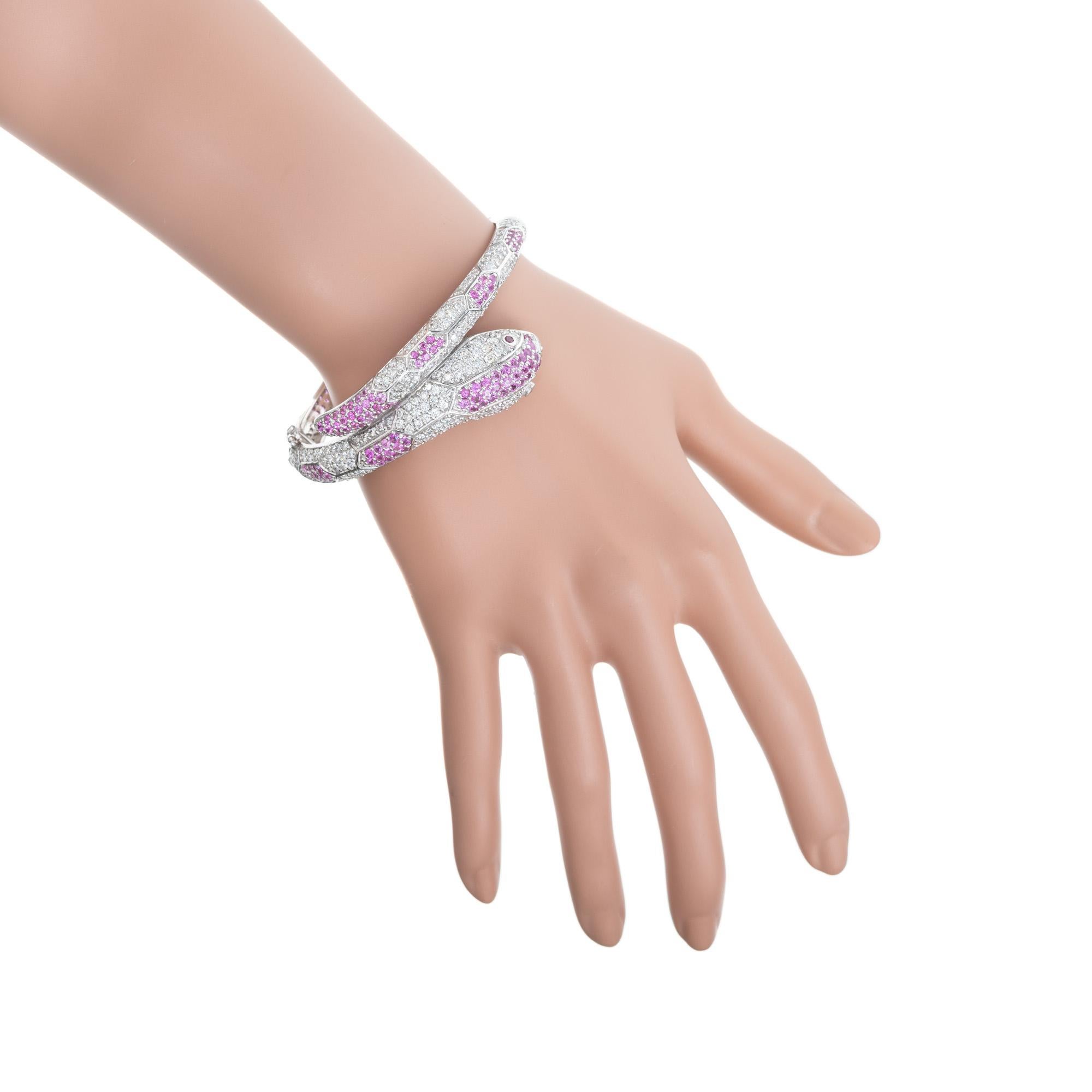 De las mujeres 11.88 Quilates Zafiro Rubí Diamante Oro Pulsera Serpiente en venta