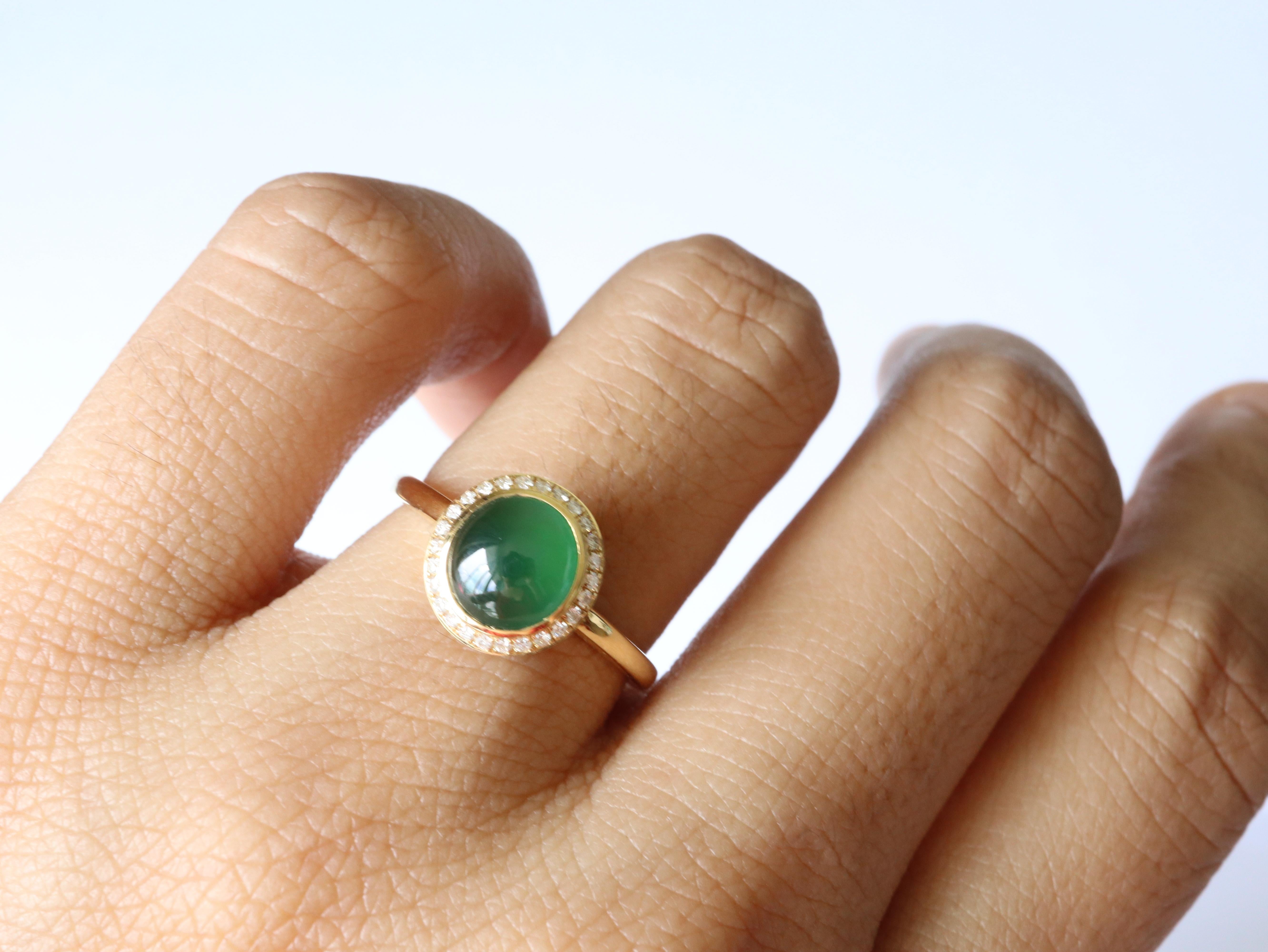 Round Cut 1.18Ct Burma Type A Jadeite Jade Ring in 18k solid gold For Sale
