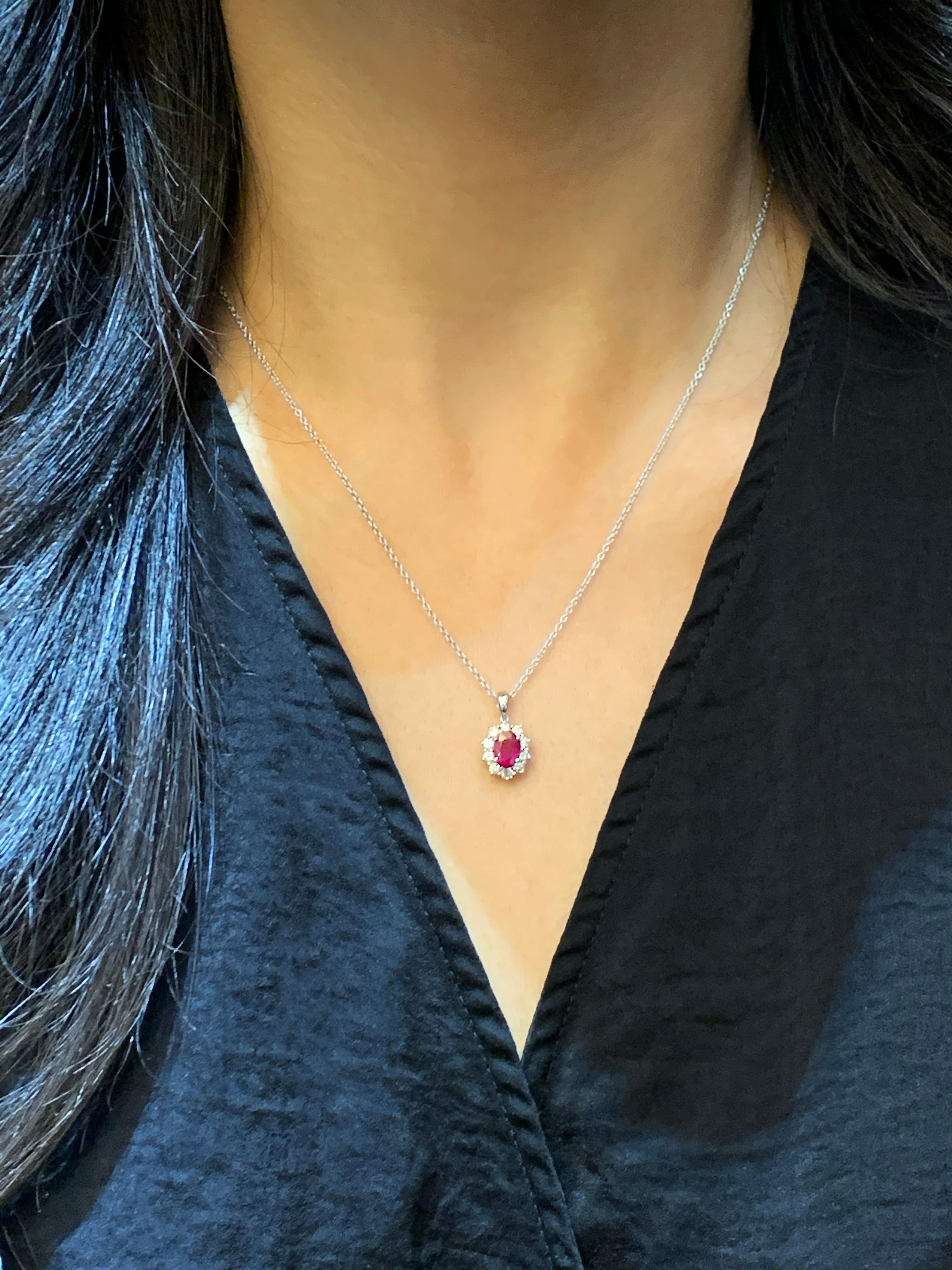 1.18 Carat Oval Ruby and Diamond 18 Carat White Gold Pendant In New Condition In London, GB