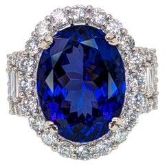 Anillo de tanzanita de 11,8 ct con diamantes naturales extraídos de la tierra en oro blanco de 14 quilates