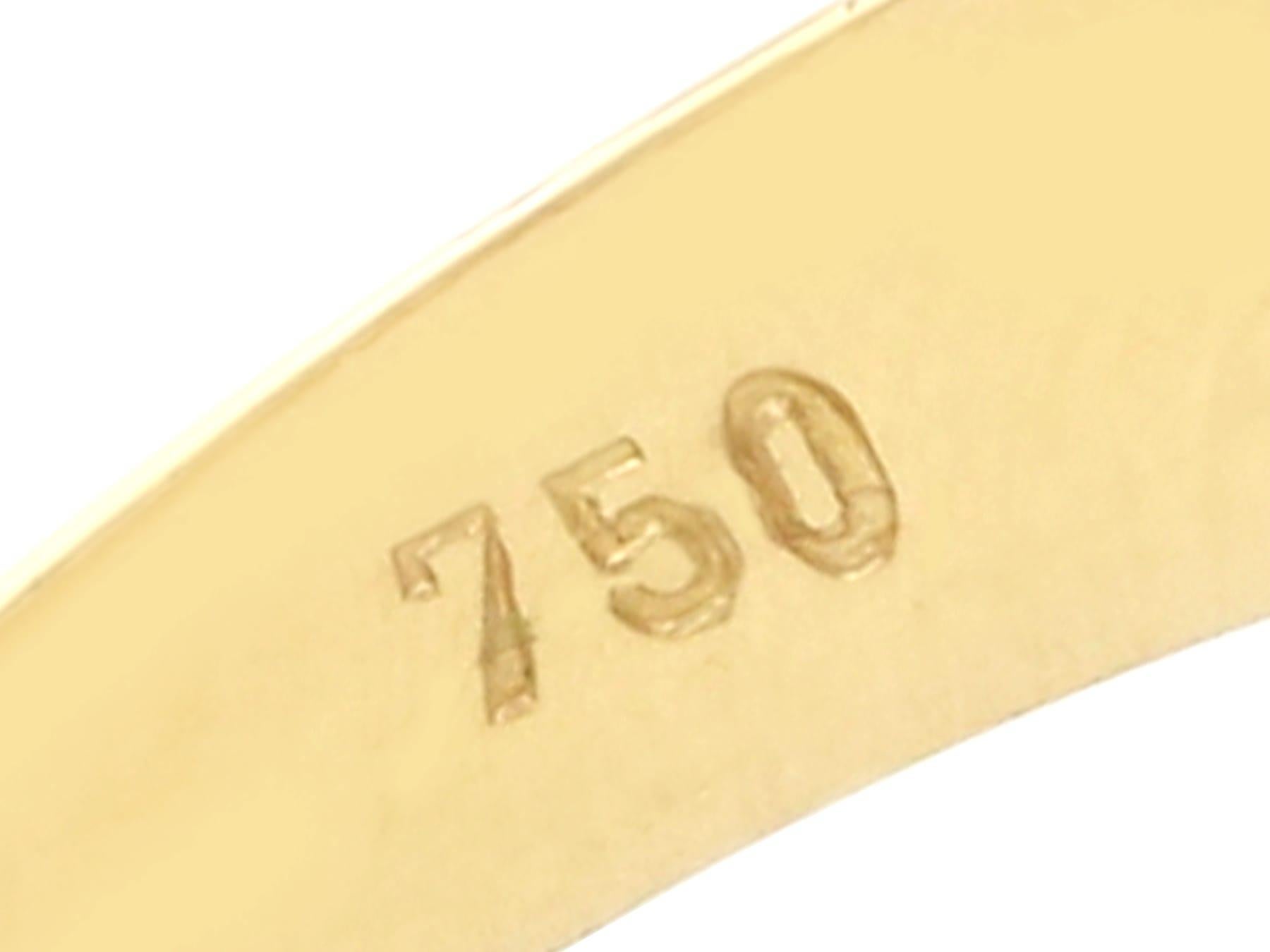 Bague en or jaune 18 carats avec saphir de 1,19 carat et diamants de 0,42 carat, c. 1970 en vente 2