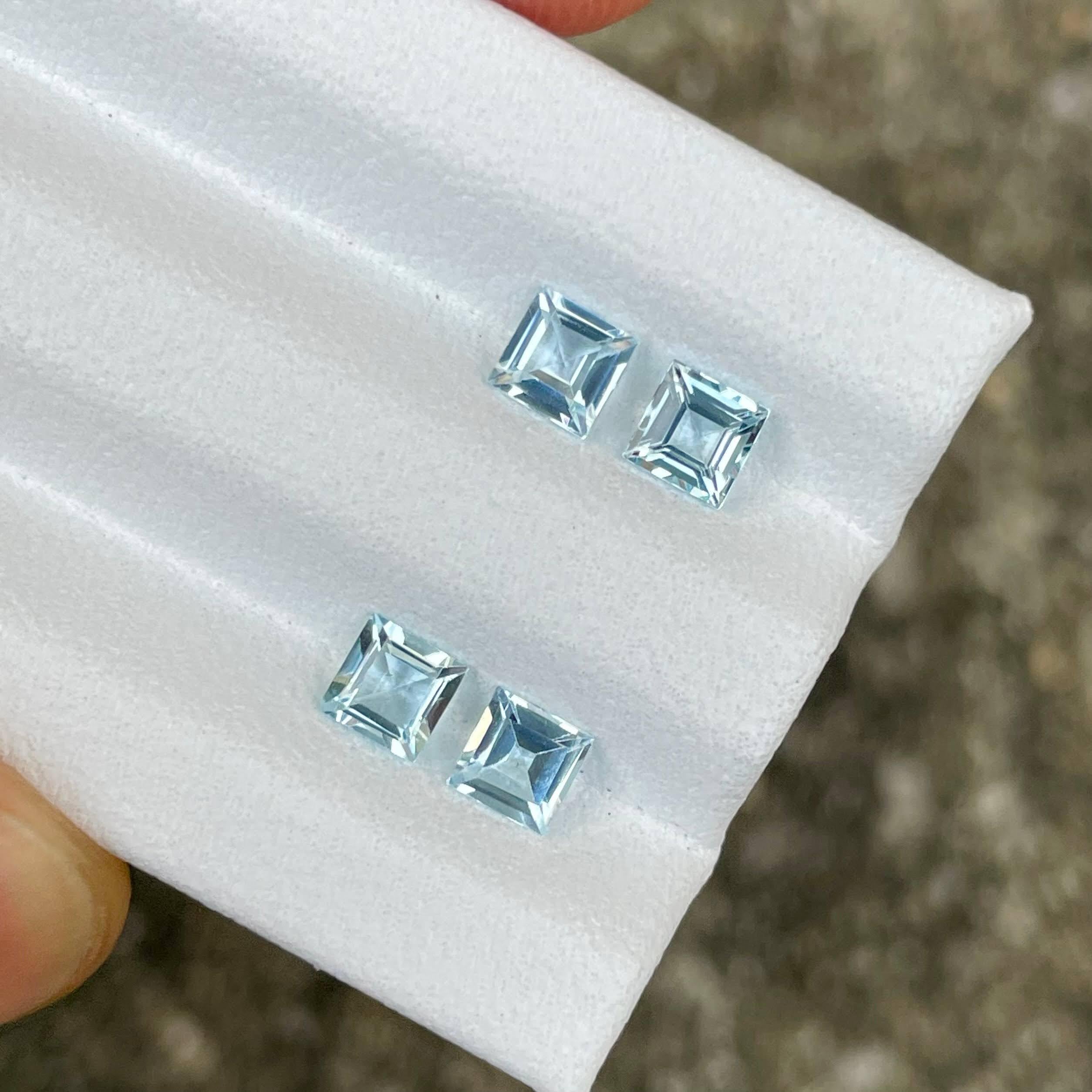 Modern 1.19 carats 4 Piece Aquamarine Set Baguette Cut Natural African Gemstones For Sale