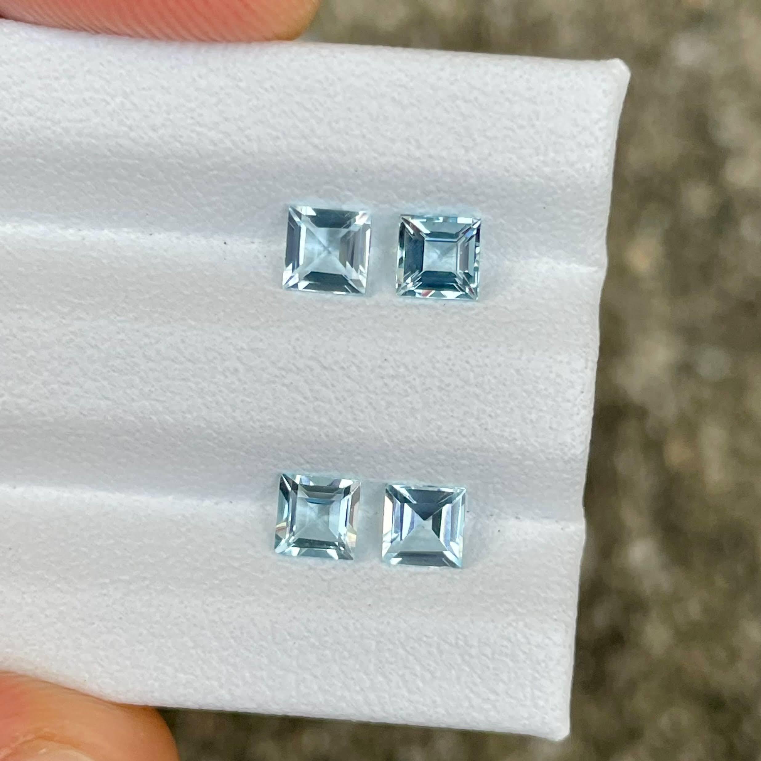 1.19 carats 4 Piece Aquamarine Set Baguette Cut Natural African Gemstones In New Condition For Sale In Bangkok, TH