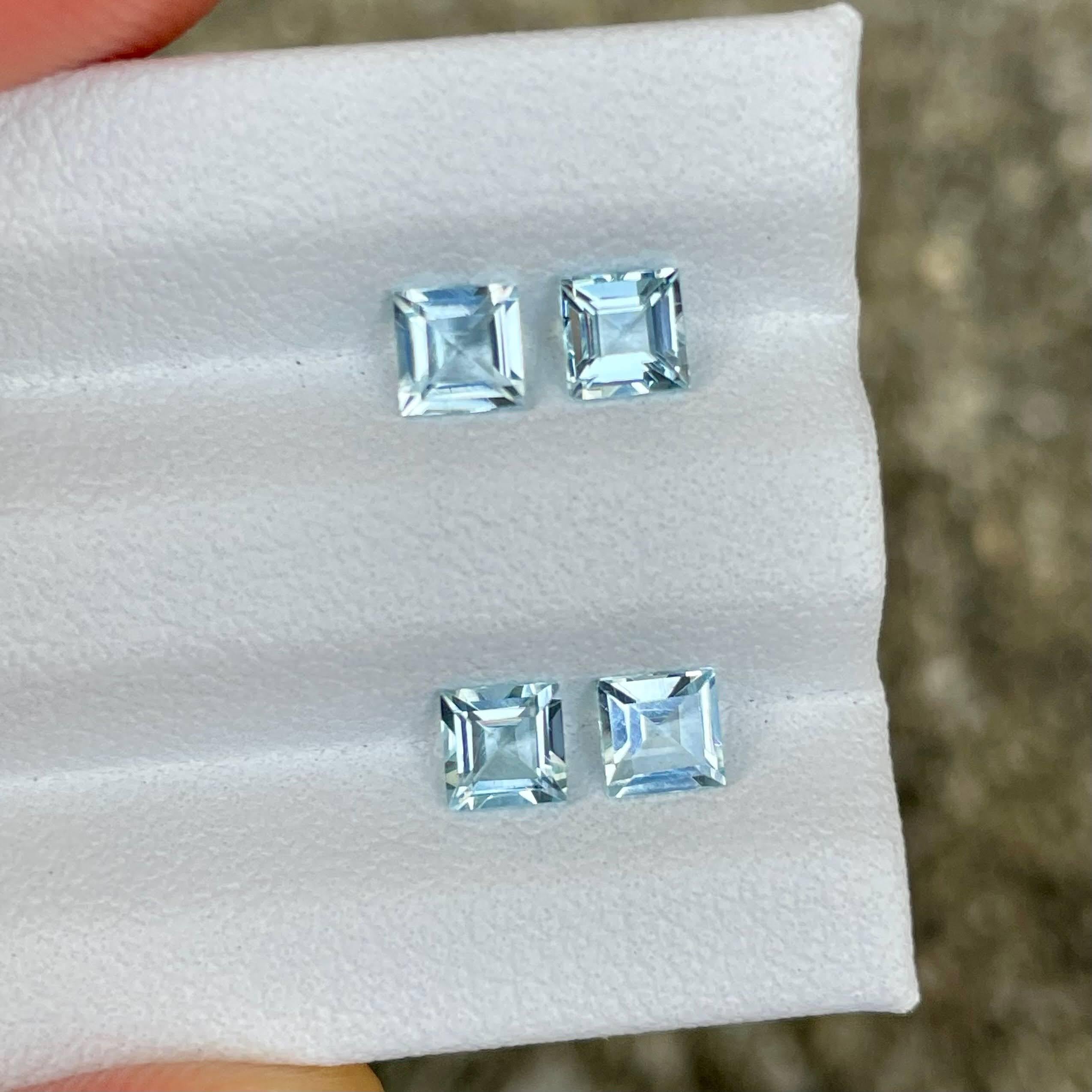 Women's or Men's 1.19 carats 4 Piece Aquamarine Set Baguette Cut Natural African Gemstones For Sale