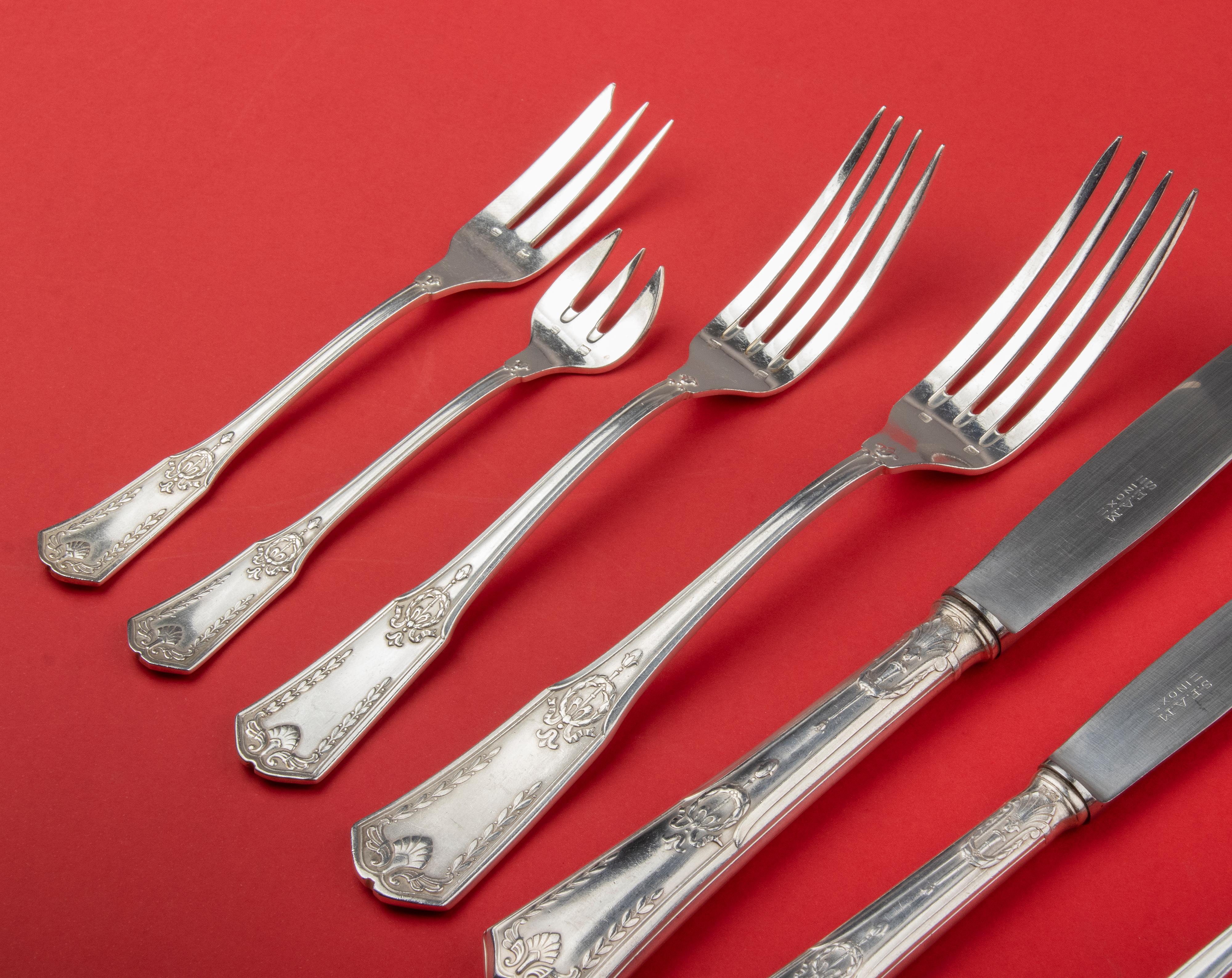 Cubiertos plateados de 119 piezas para 12 personas de SFAM Modelo Sans-Gêne Empire Chapado en venta
