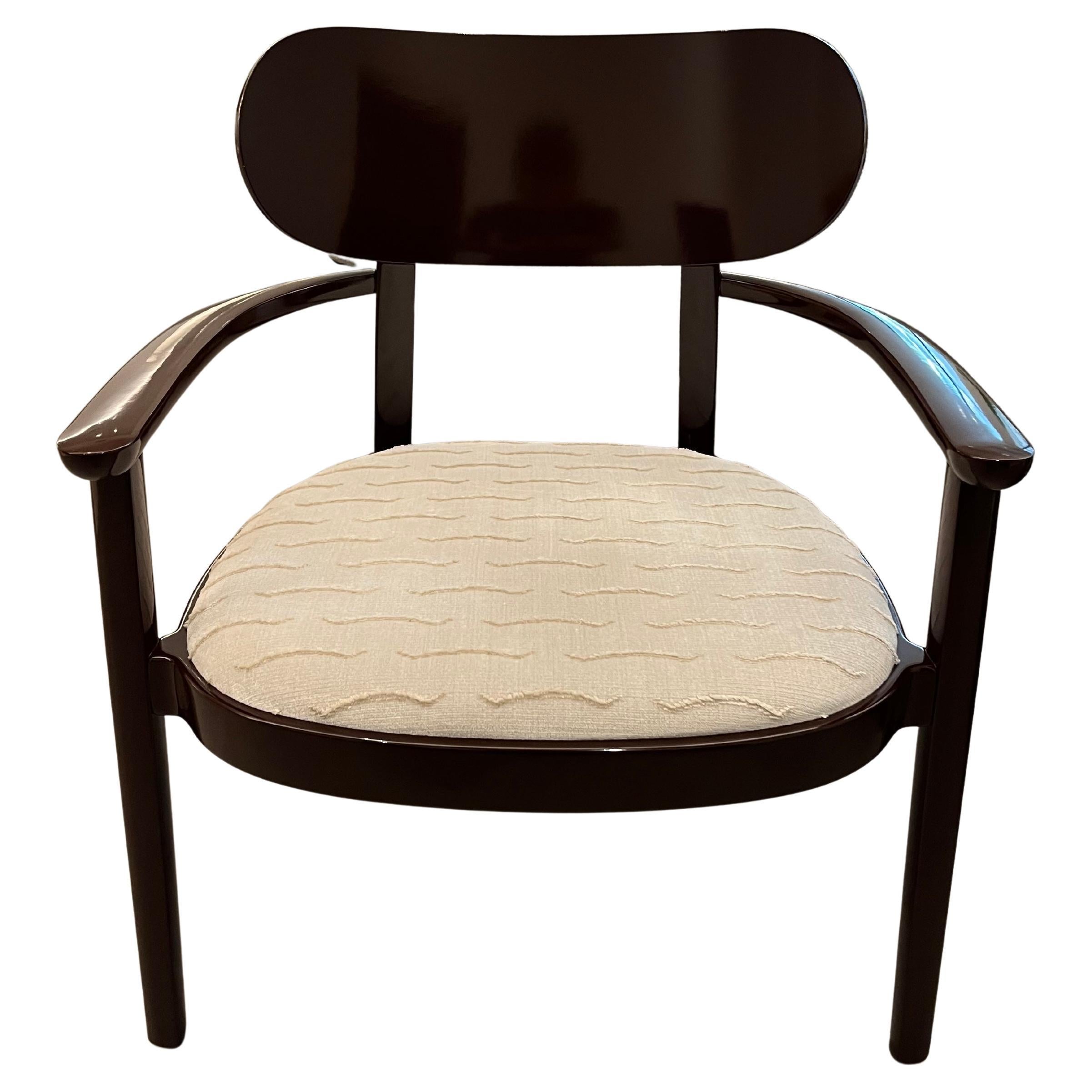 119 SPFLounge chair in legno massiccio di Sebastian Herkner in STOCK