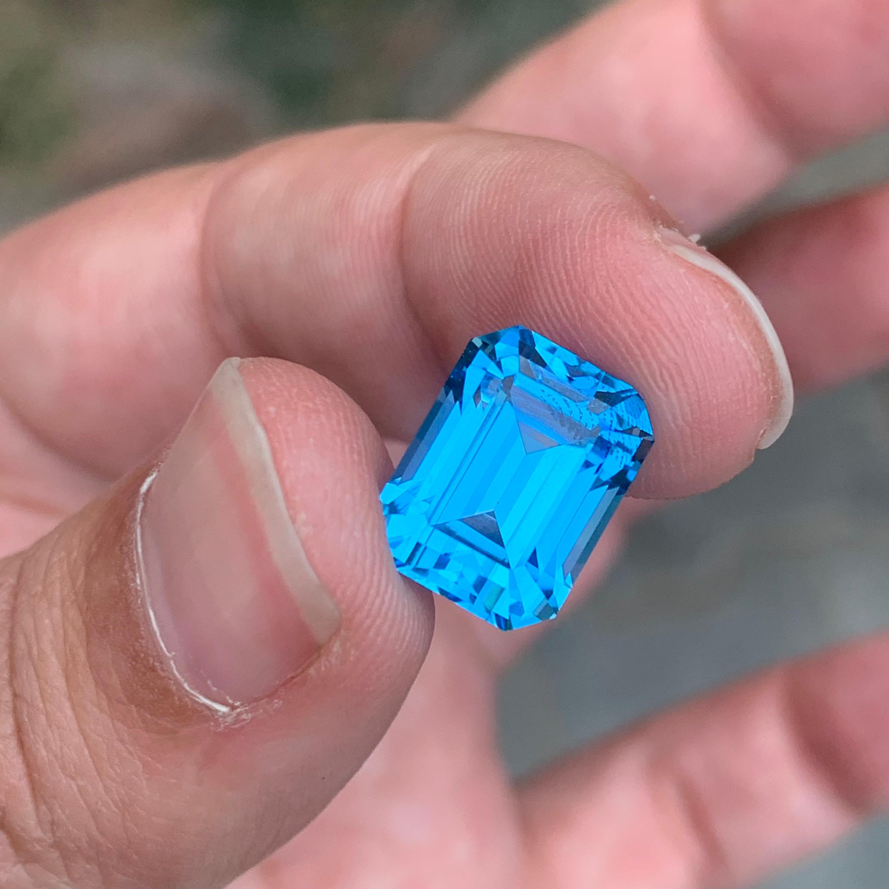 11.90 Carat Excellent Loose Swiss Blue Topaz Emerald Shape Gemstone For Sale 3