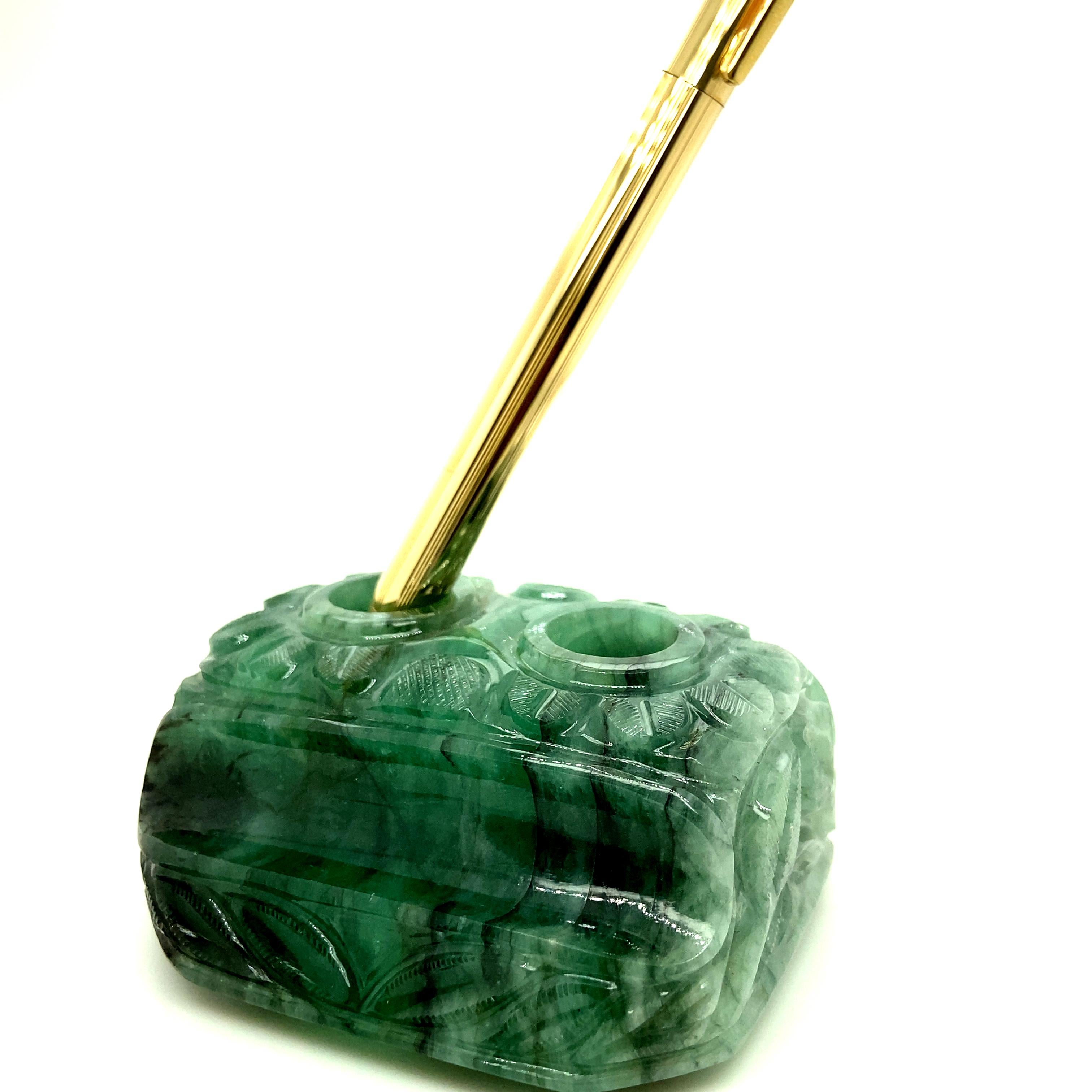 1191 Carat Carved Emerald Pen Holder For Sale 6