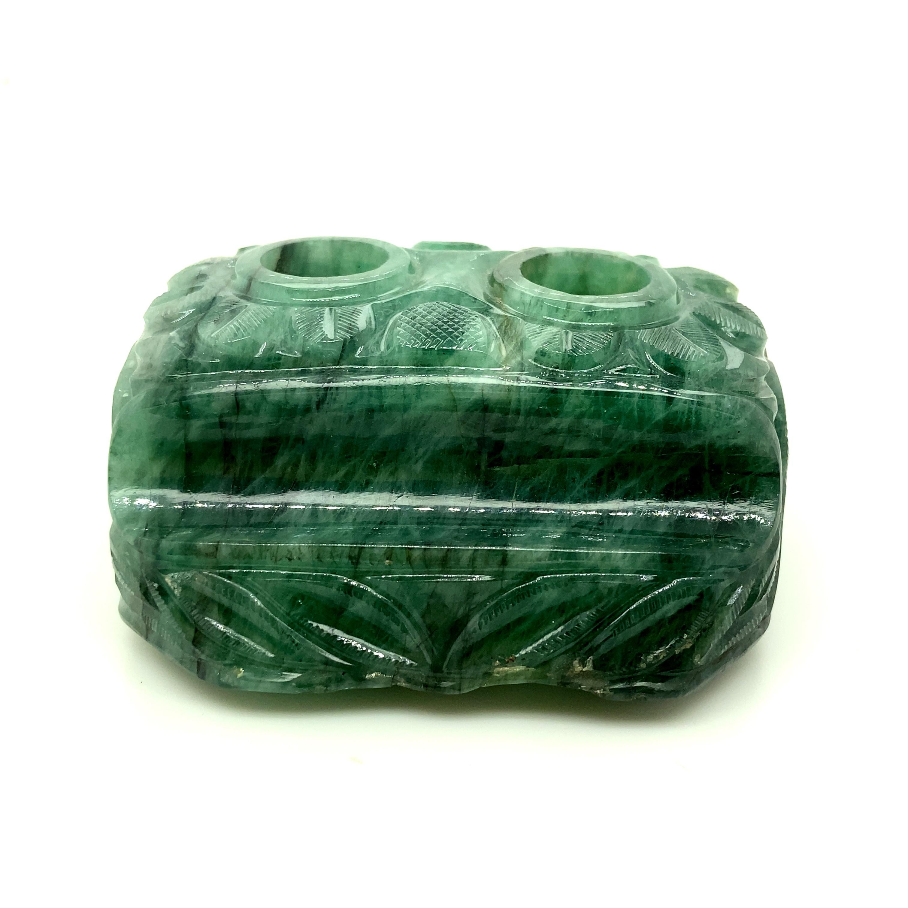 1191 Carat Carved Emerald Pen Holder For Sale 2