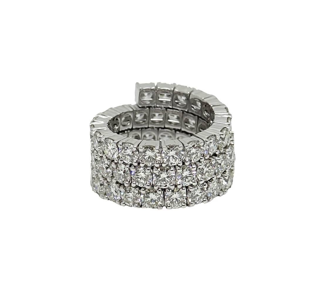 Round Cut 11.92 Carat Diamond Spiral White Gold Ring For Sale