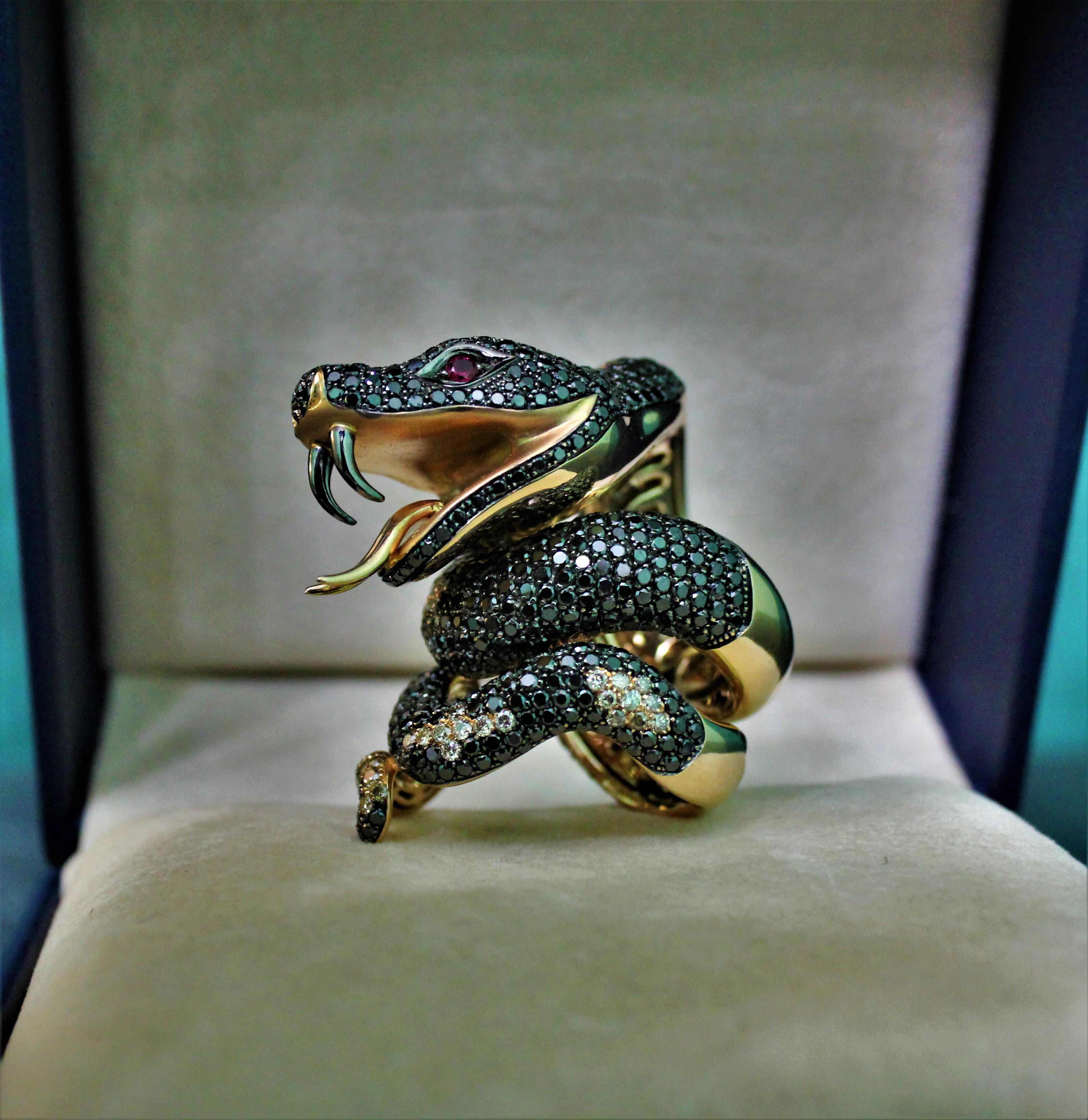 11.95 Carat Black Diamonds 2.44 Brown Diamonds 18 Karat Gold Snake Fashion Ring For Sale 5