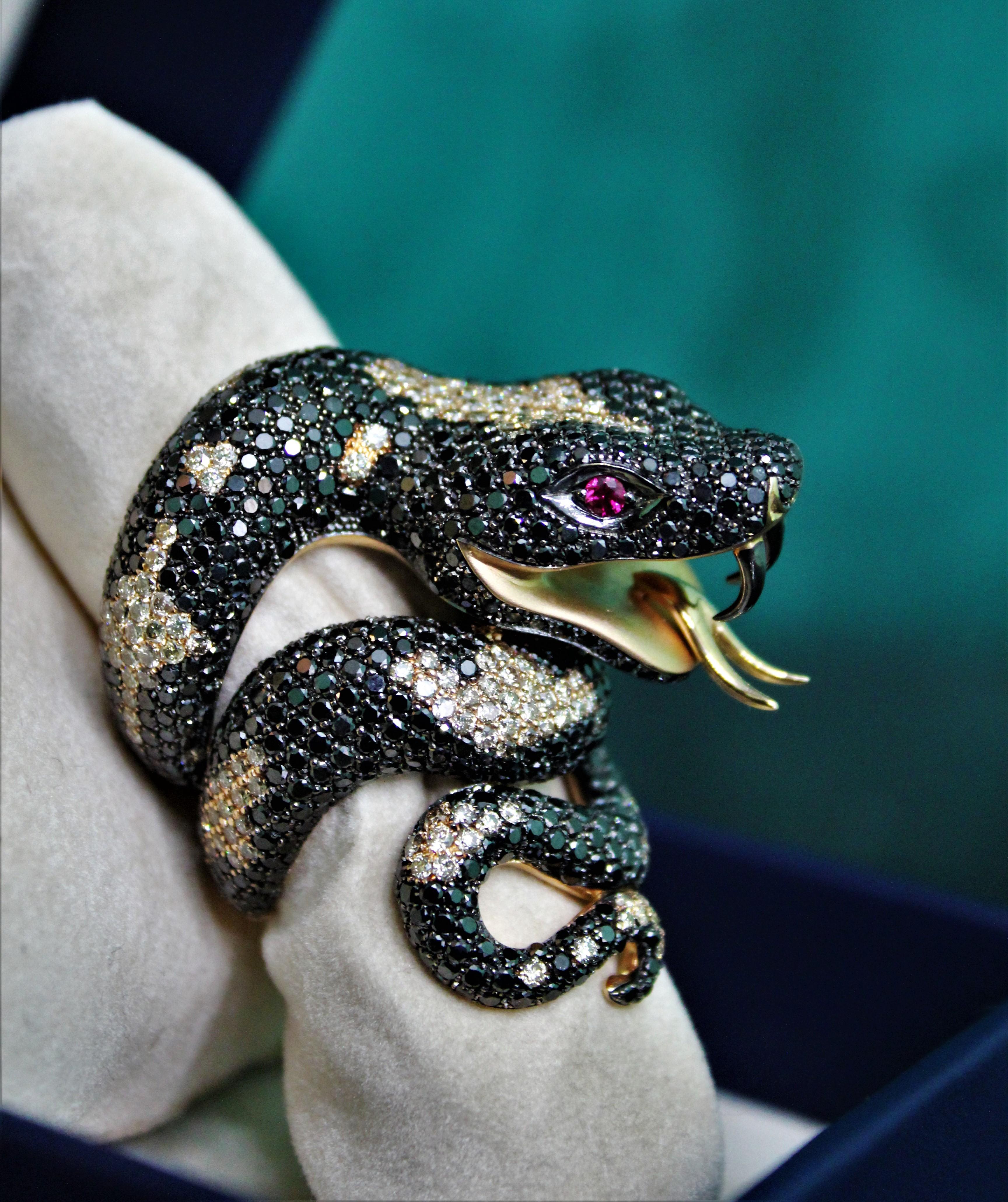 11.95 Carat Black Diamonds 2.44 Brown Diamonds 18 Karat Gold Snake Fashion Ring For Sale 12
