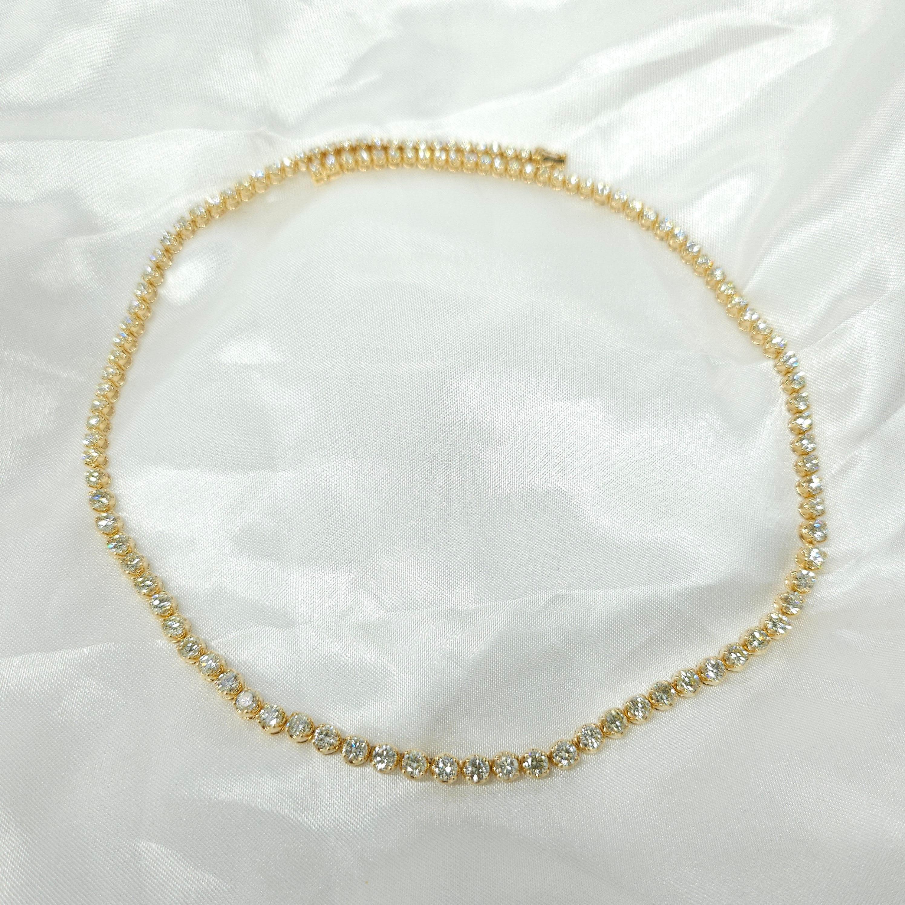 11.95 Carat Round Diamond Tennis Necklace in 18K Yellow Gold For Sale 1